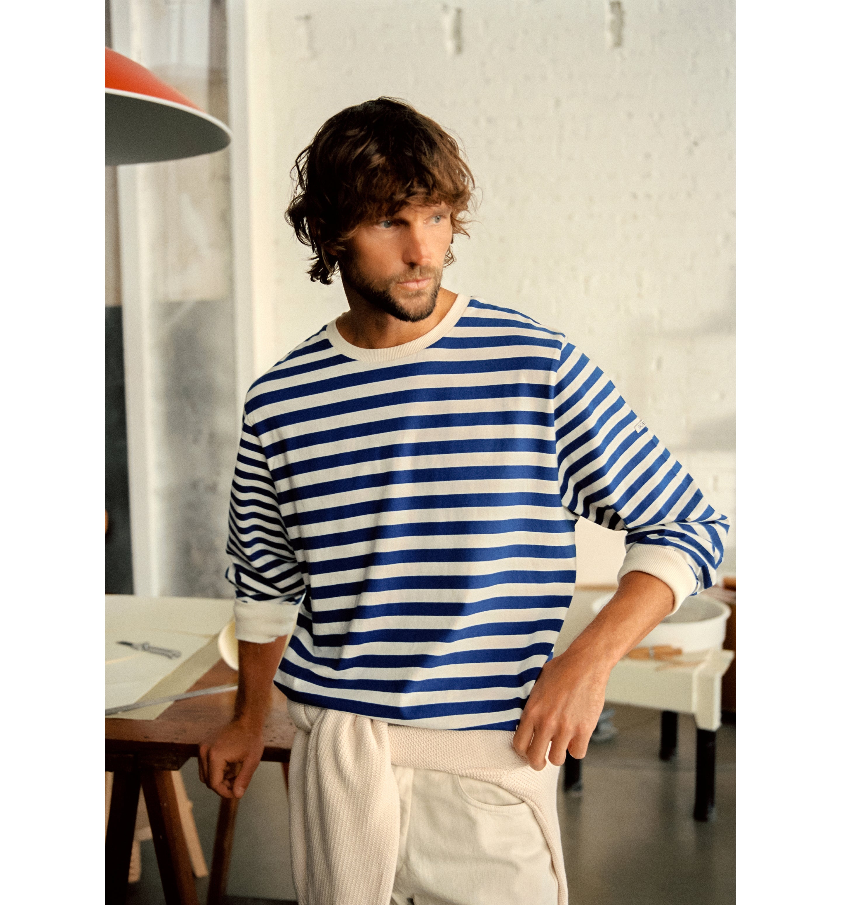 070925_des_backtooffice_man_07