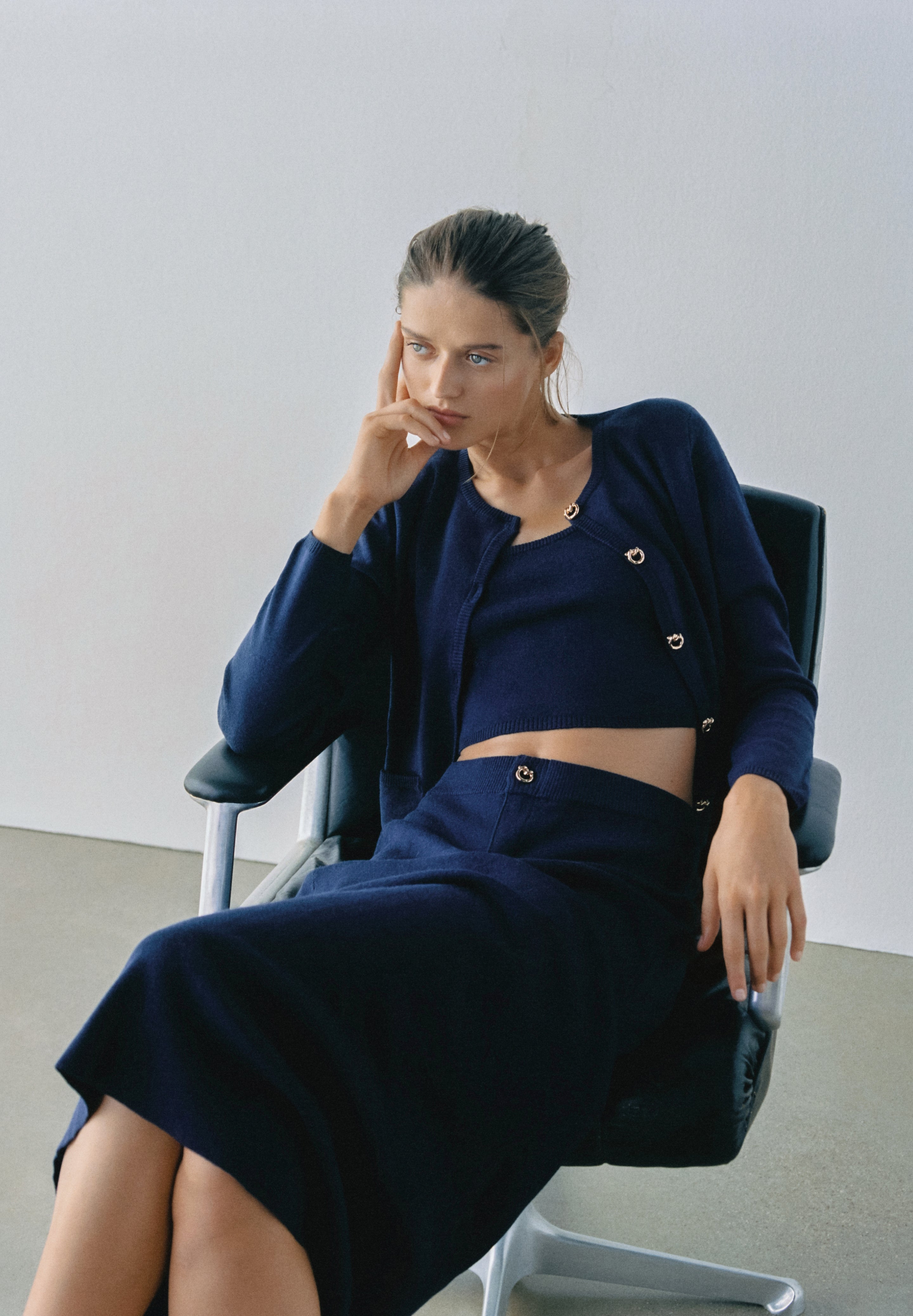 070925_des_backtooffice_woman_16