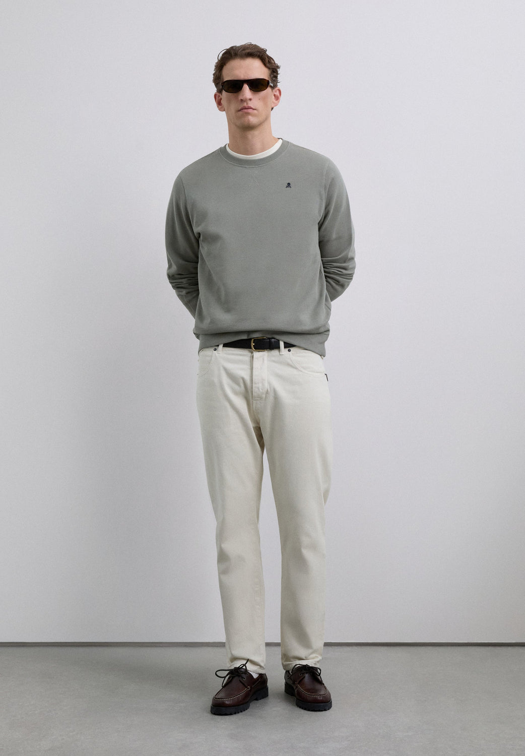 SUDADERA BÁSICA BORDADA CONTRASTE - Scalpers