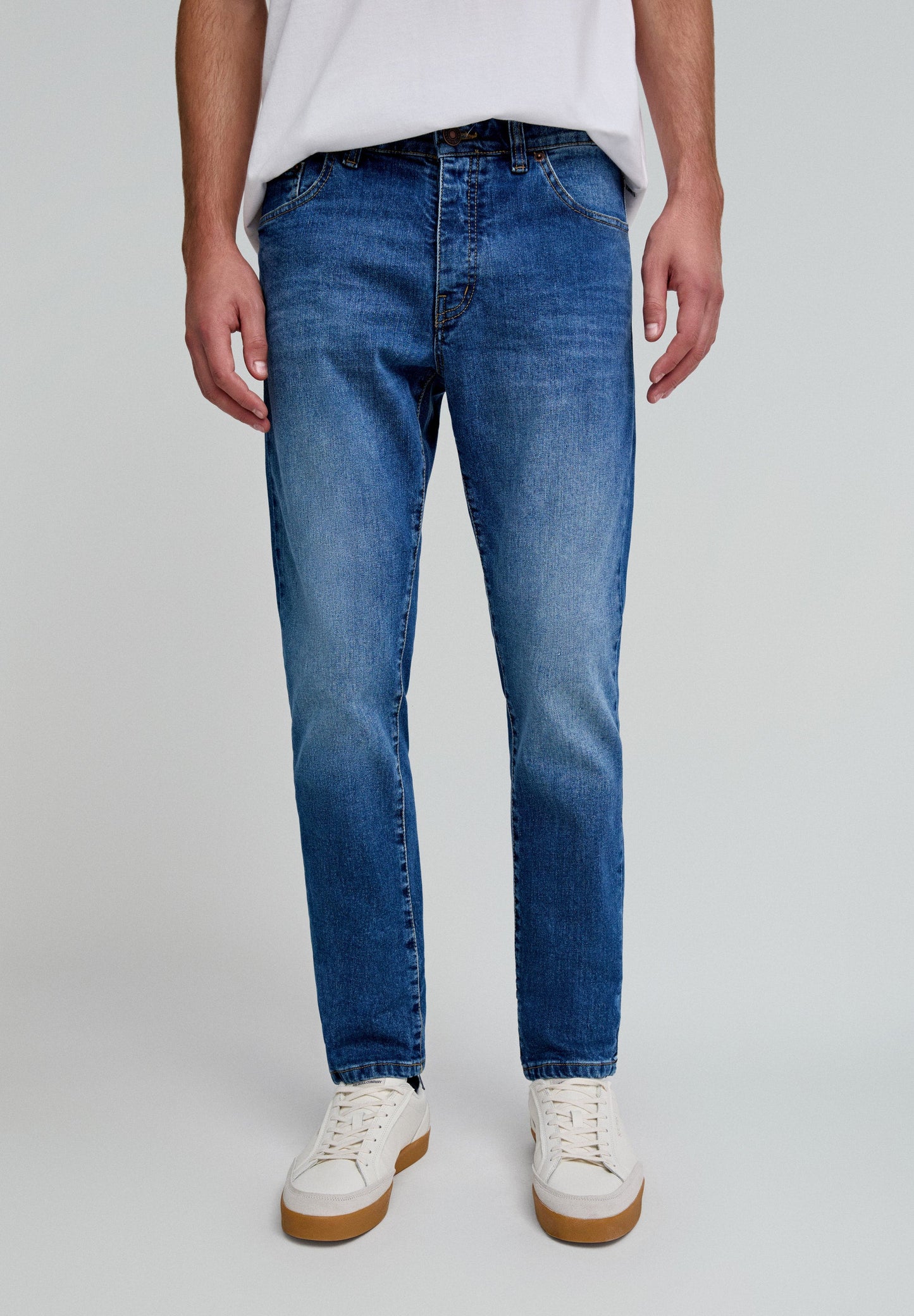 BASIC JEANS SLIM FIT