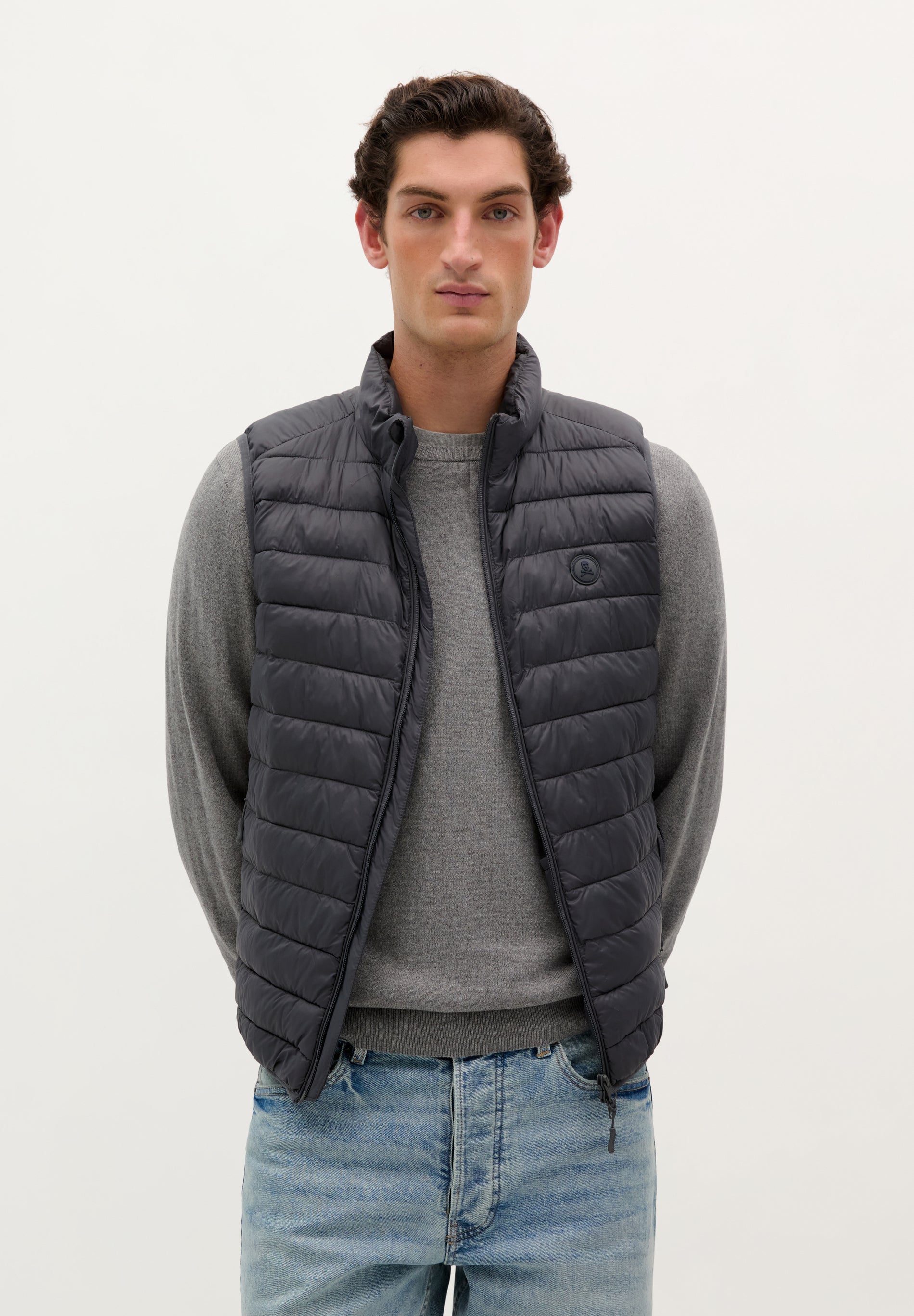 VESTE SANS MANCHES MATELASSÉE SKULL