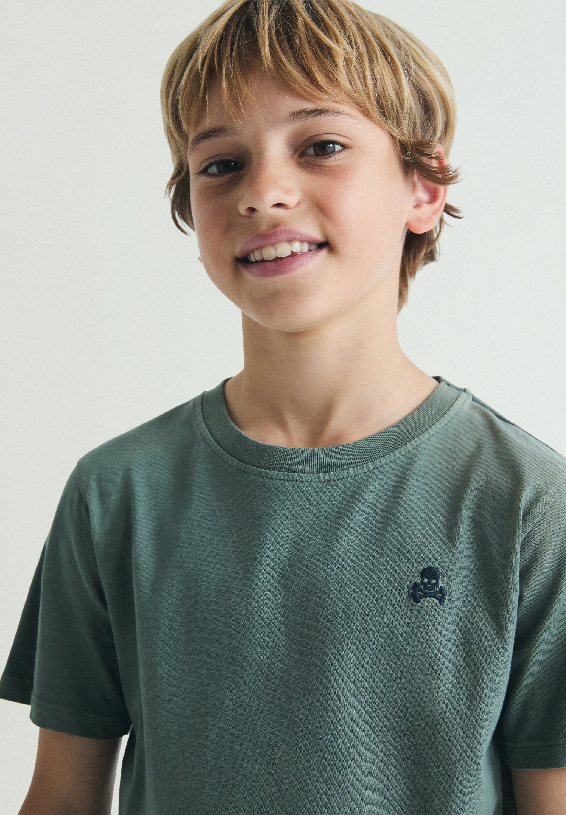T-SHIRT BASIQUE SKULL