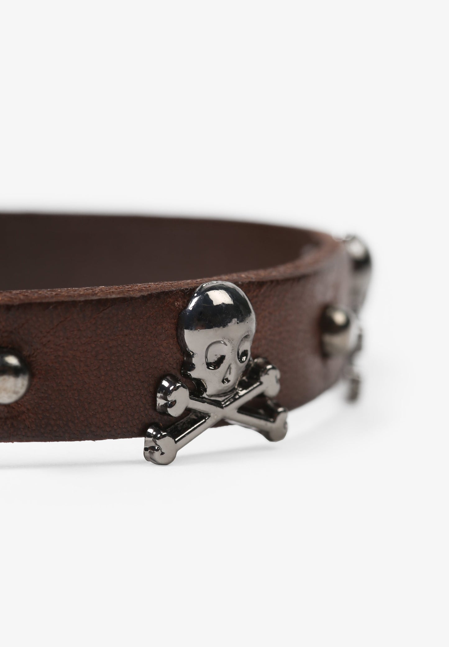 ARMBAND STUDS EN DOODSKOPJES