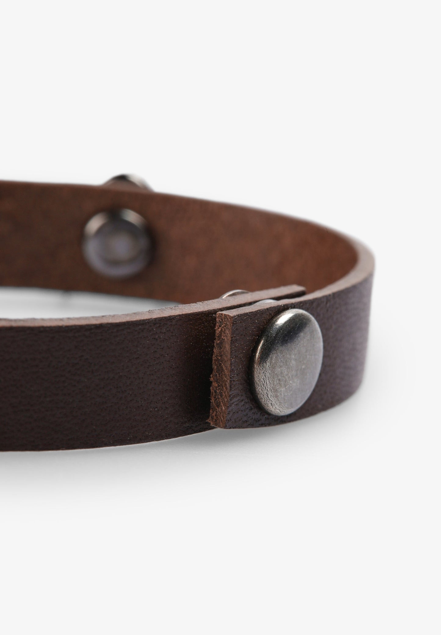 ARMBAND STUDS EN DOODSKOPJES