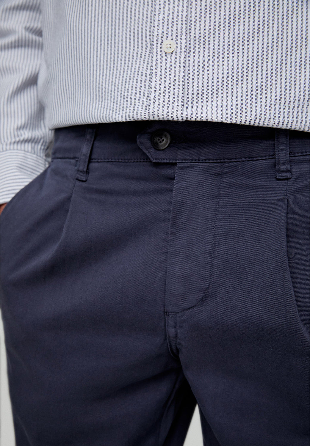 PANTALÓN CHINO PINZAS - Scalpers