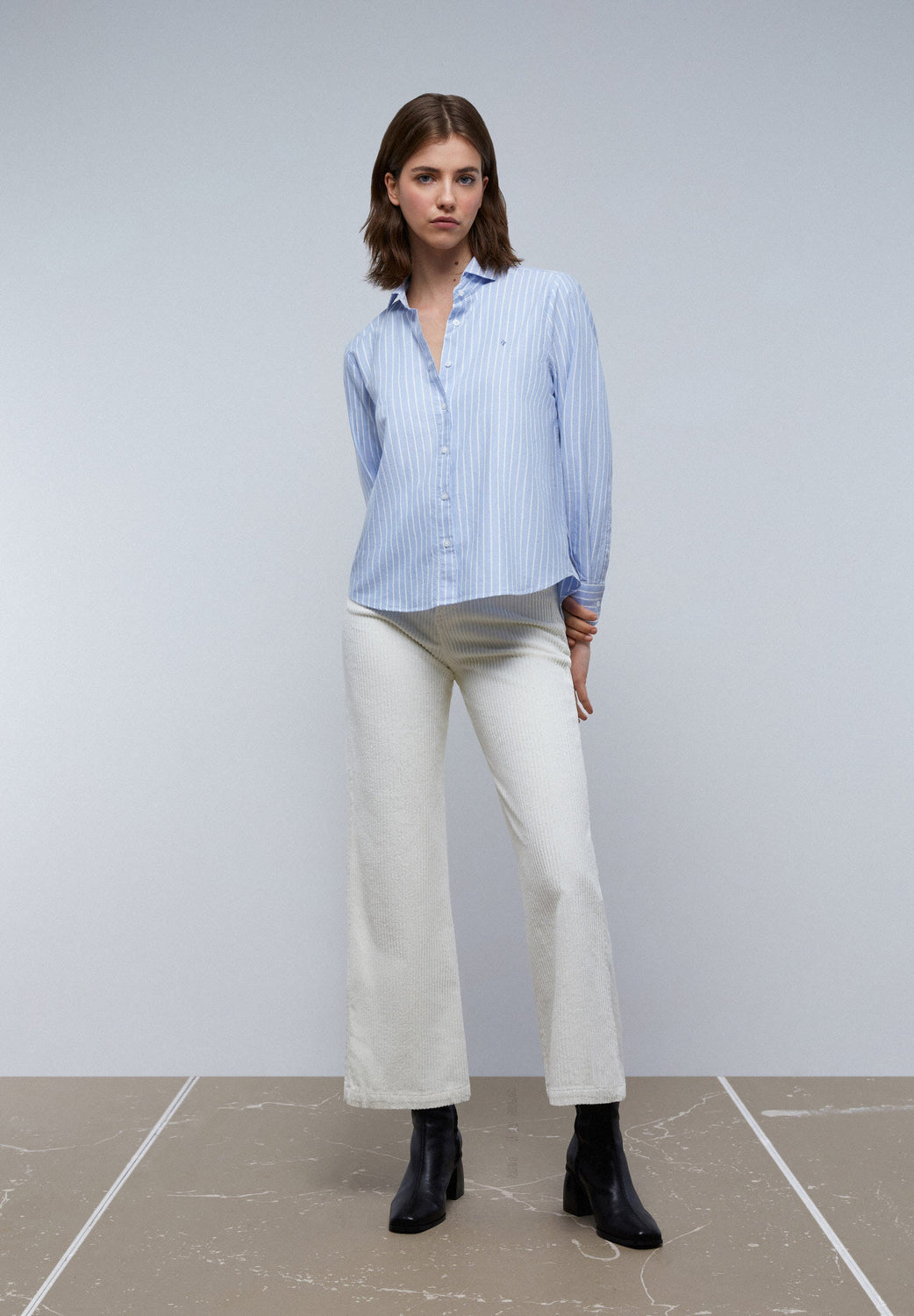 CAMISA CLÁSICA BORDADO PECHO - Scalpers