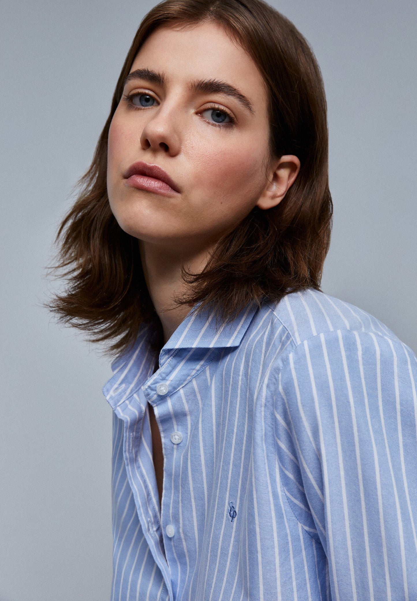 CAMISA CLÁSICA BORDADO PECHO - Scalpers