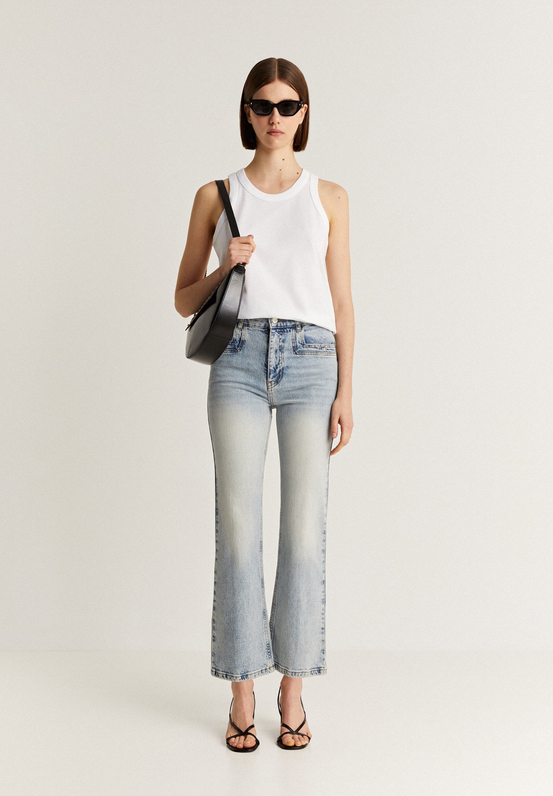 JEANS WITH BACK SEAM DETAIL