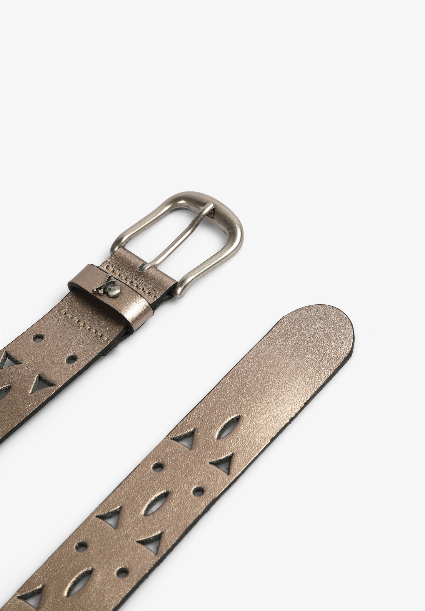 LEATHER BELT WITH PERFORATED DETAILS