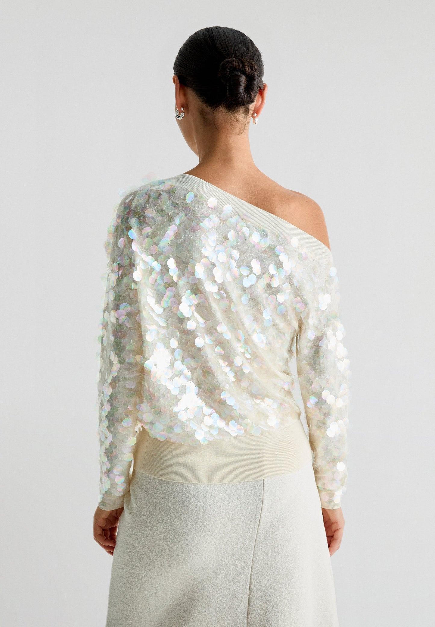 PULL À GROS SEQUINS