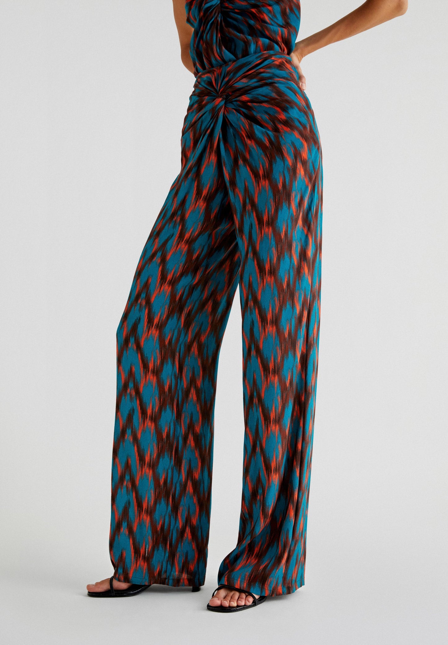 FLOWING GATHERED TROUSERS