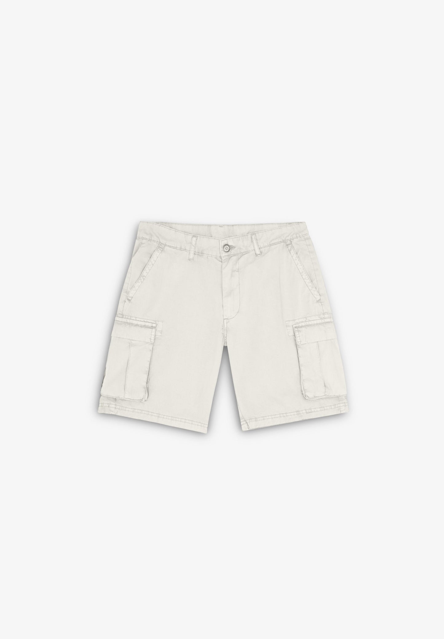 CARGO BERMUDA SHORTS WITH POCKETS