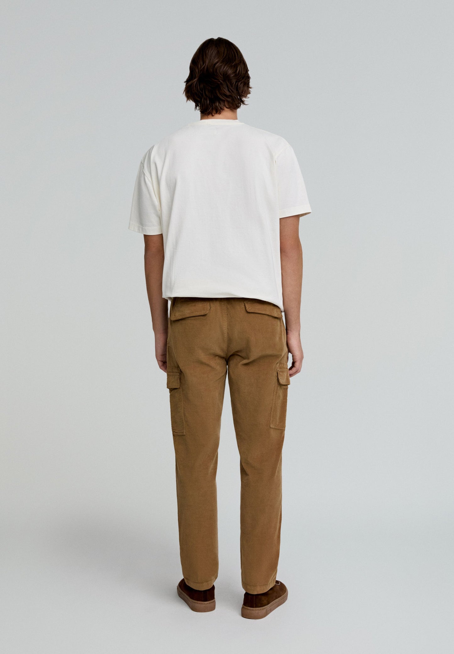 PANTALON CARGO MODERNE EN VELOURS CÔTELÉ