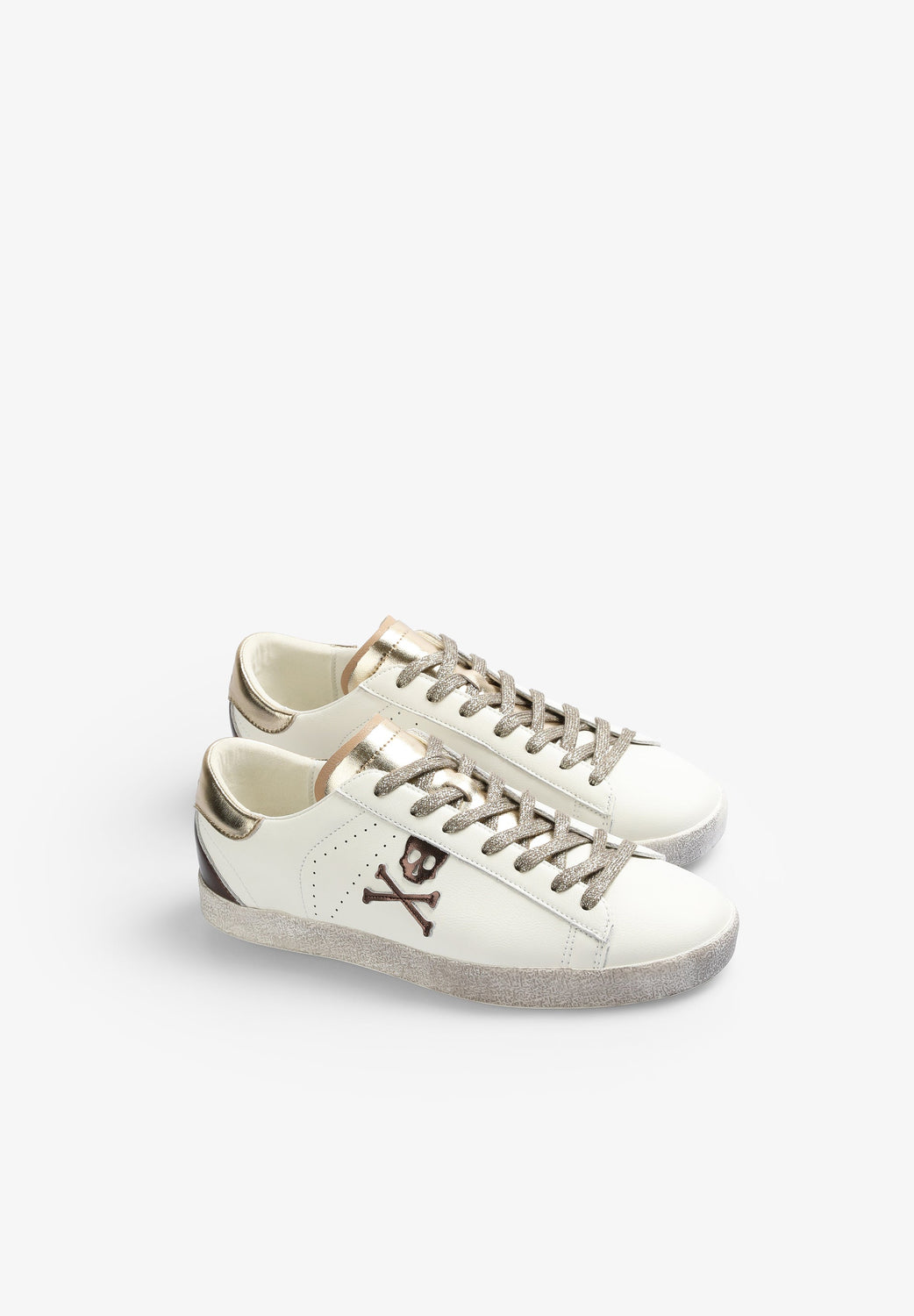 SNEAKERS BAJAS DETALLE METALIZADO - Scalpers