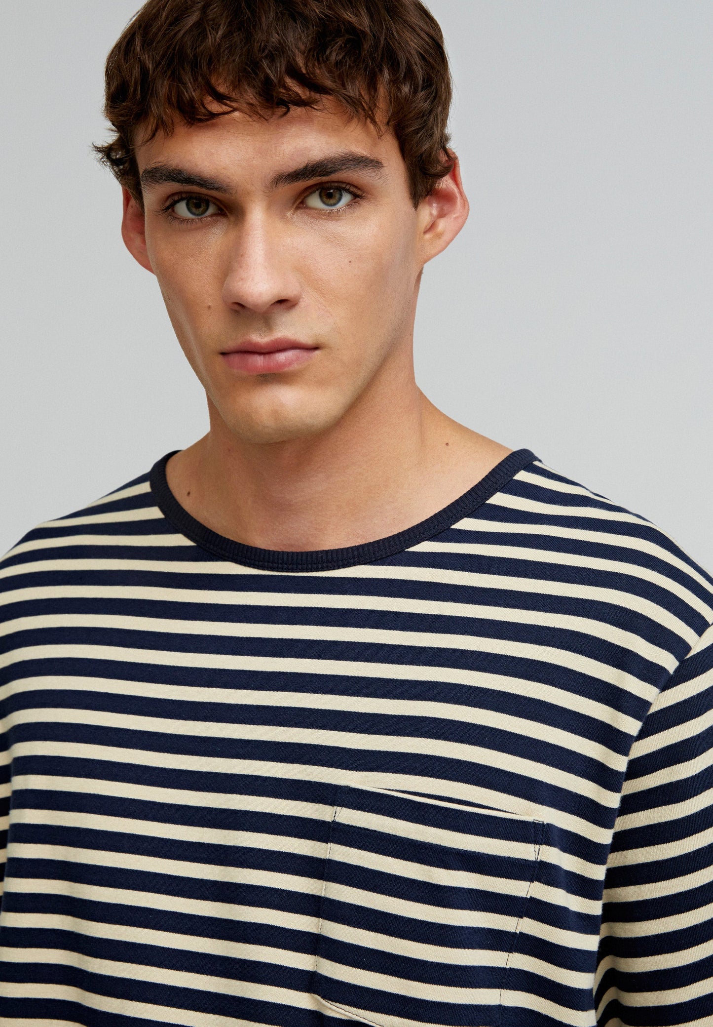 PREMIUM STRIPED T-SHIRT