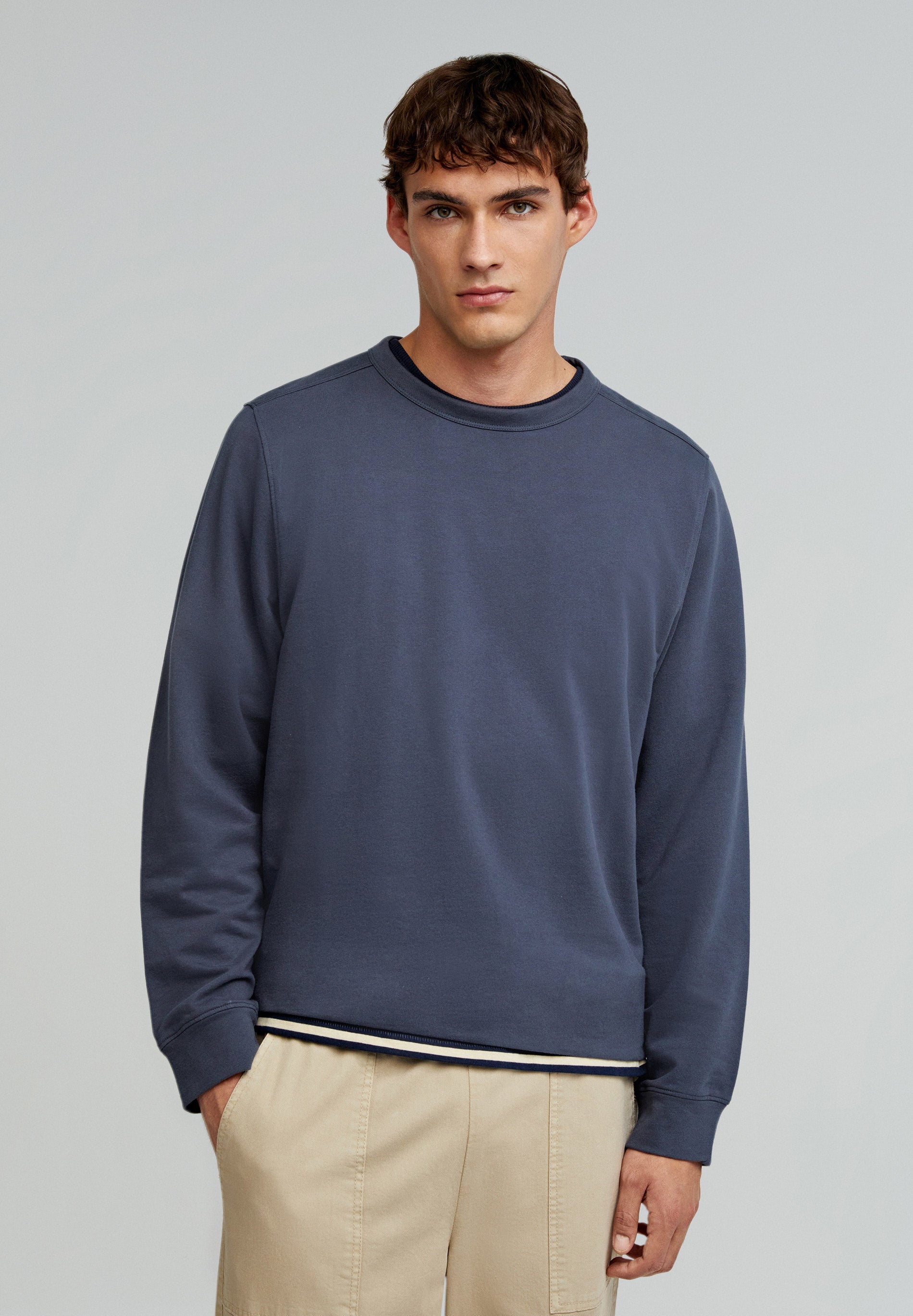 PREMIUM LIGHTWEIGHT SWEATSHIRT