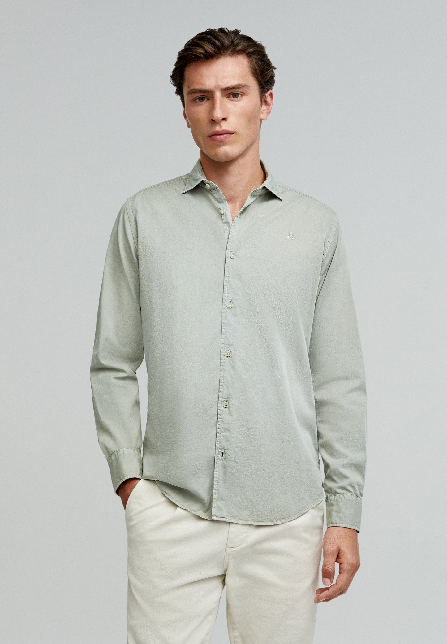 CHEMISE CRÂNE AVEC BRODERIE ASSORTIE