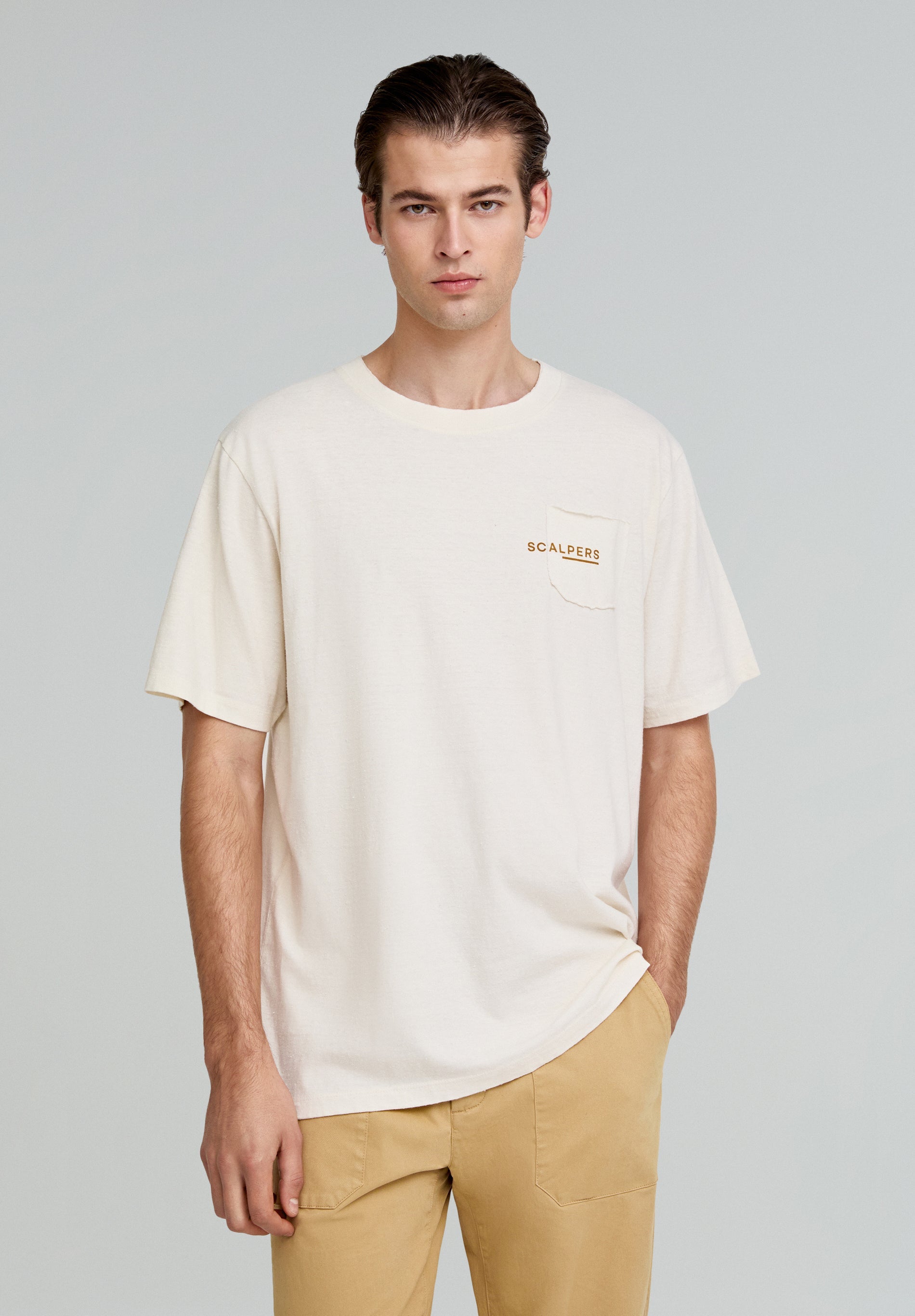 T-SHIRT WITH LOGO POCKET