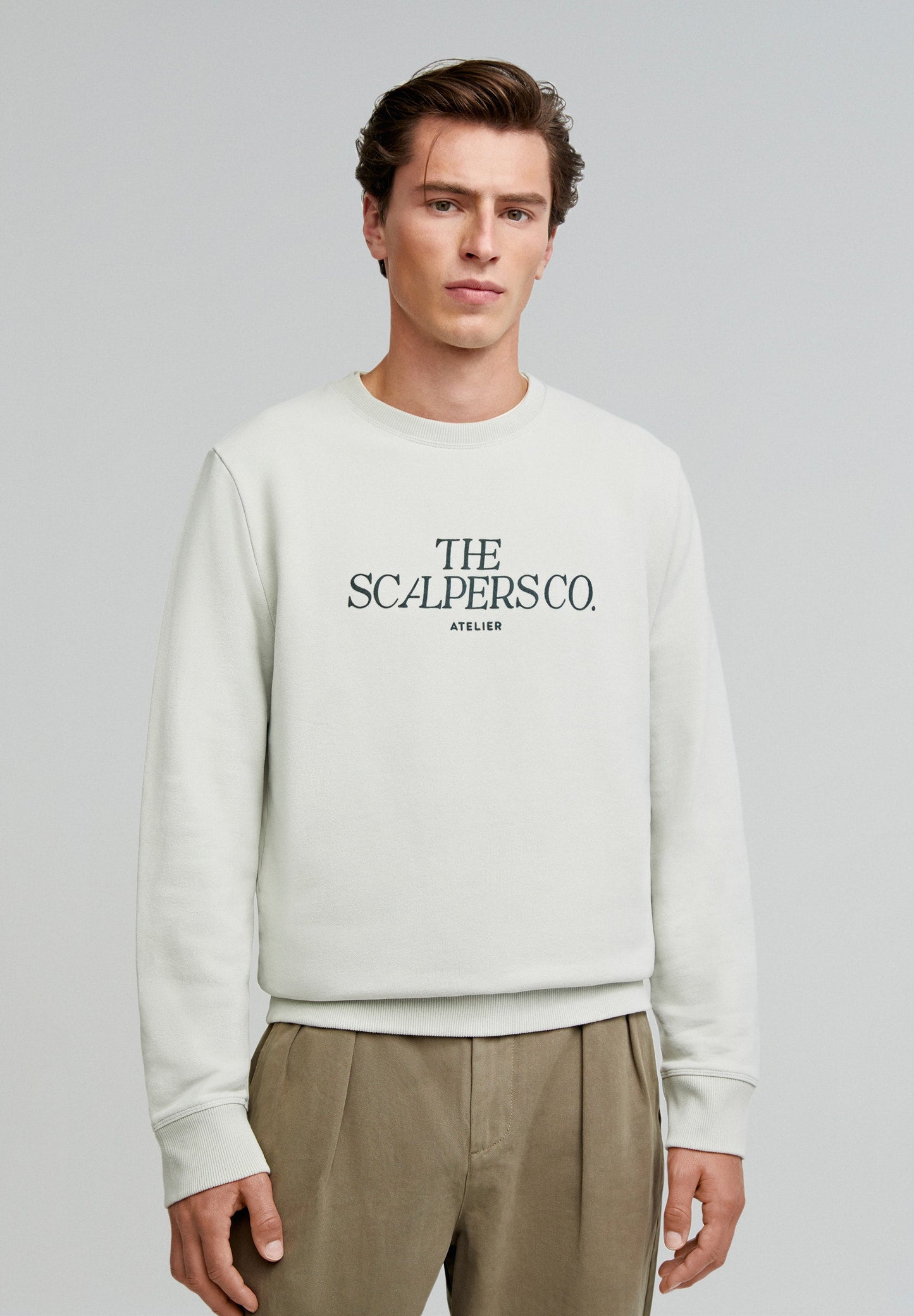 CONTRAST LOGO SWEATSHIRT