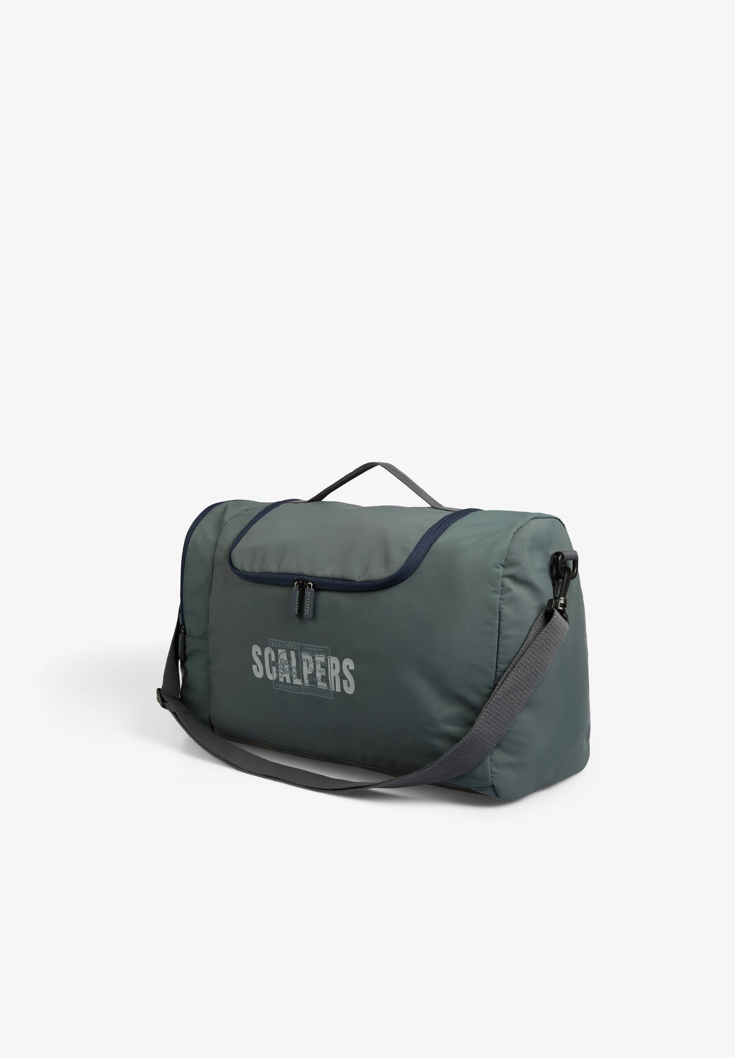 TRAVEL BAG WITH POCKETS