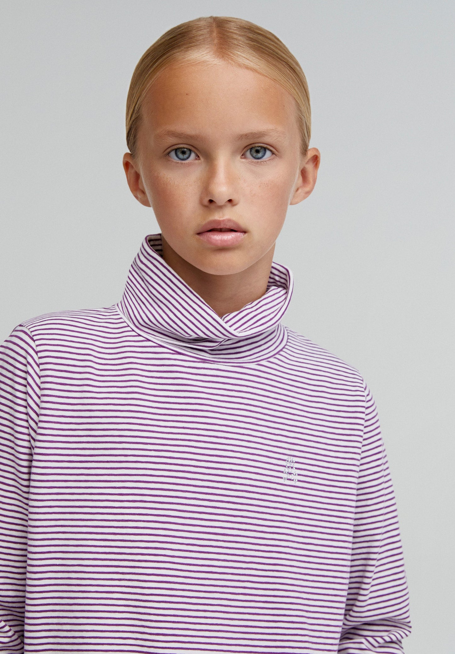 STRIPED COLLARED T-SHIRT