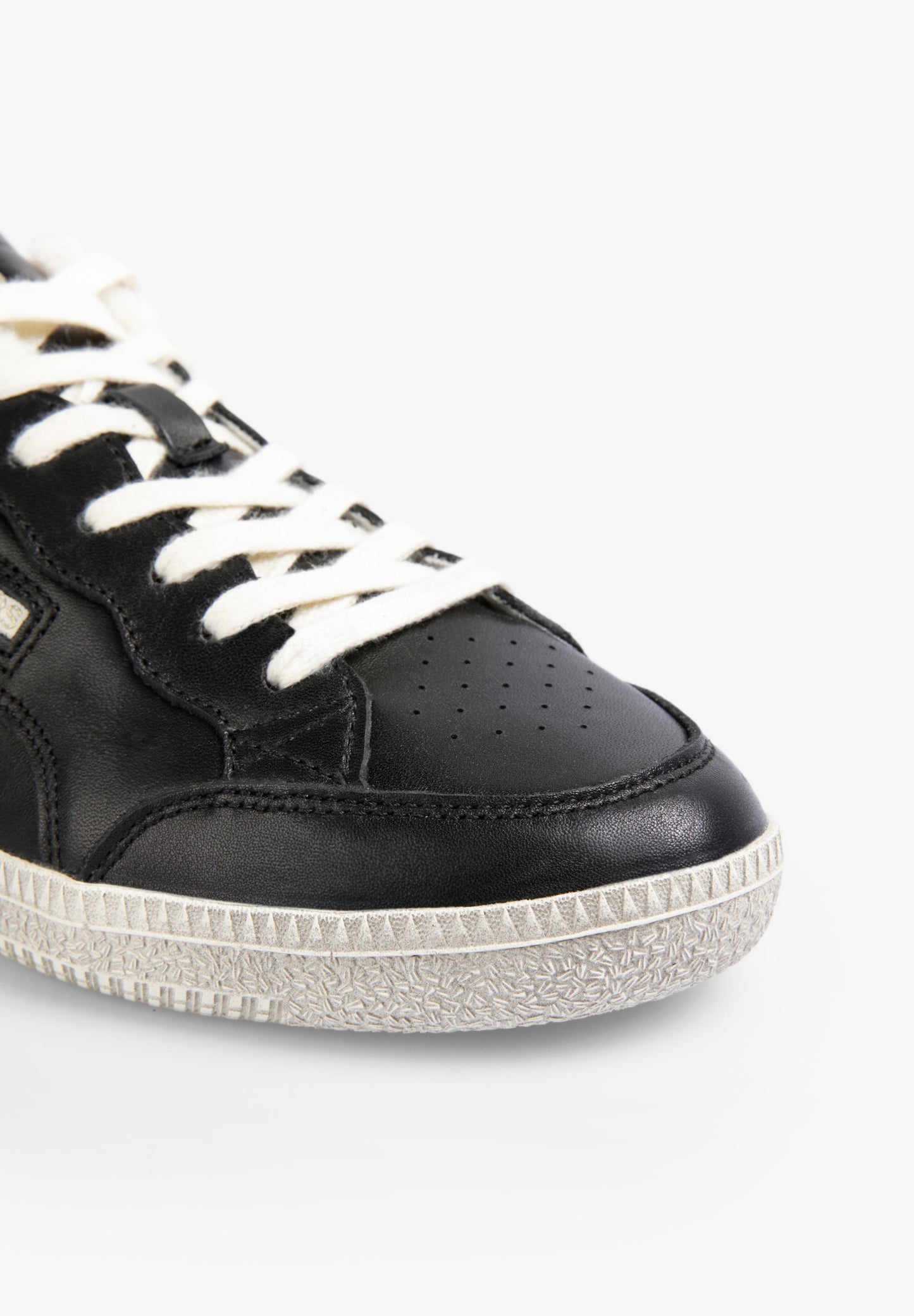 MIKO STUDS SNEAKERS