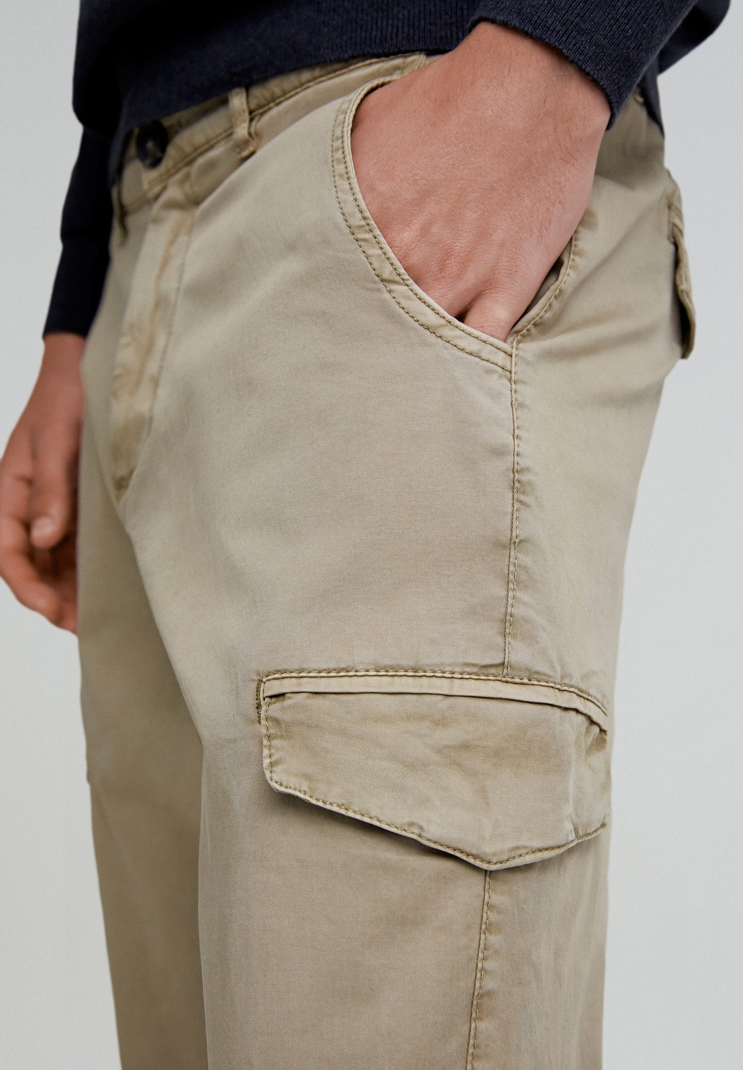 CARGO TROUSERS