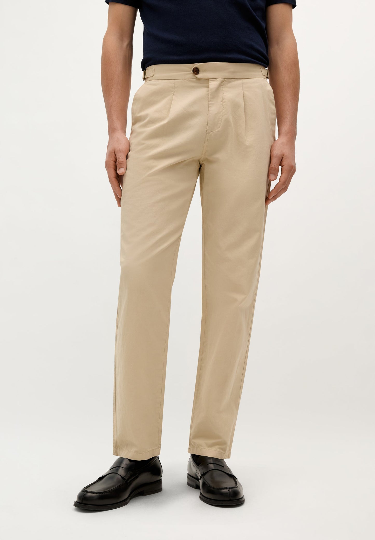 CHINO TROUSERS WITH DARTS