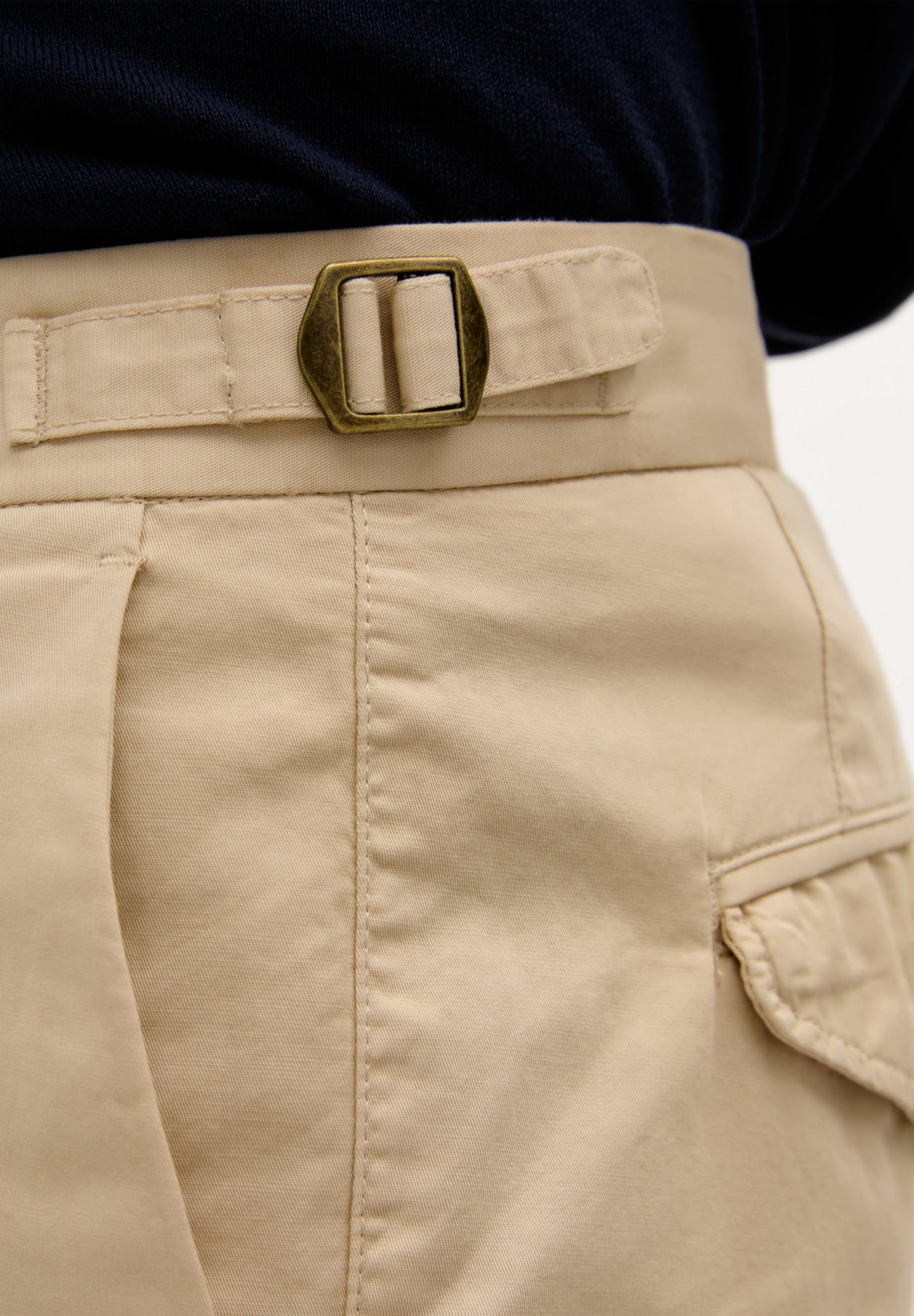 CHINO TROUSERS WITH DARTS