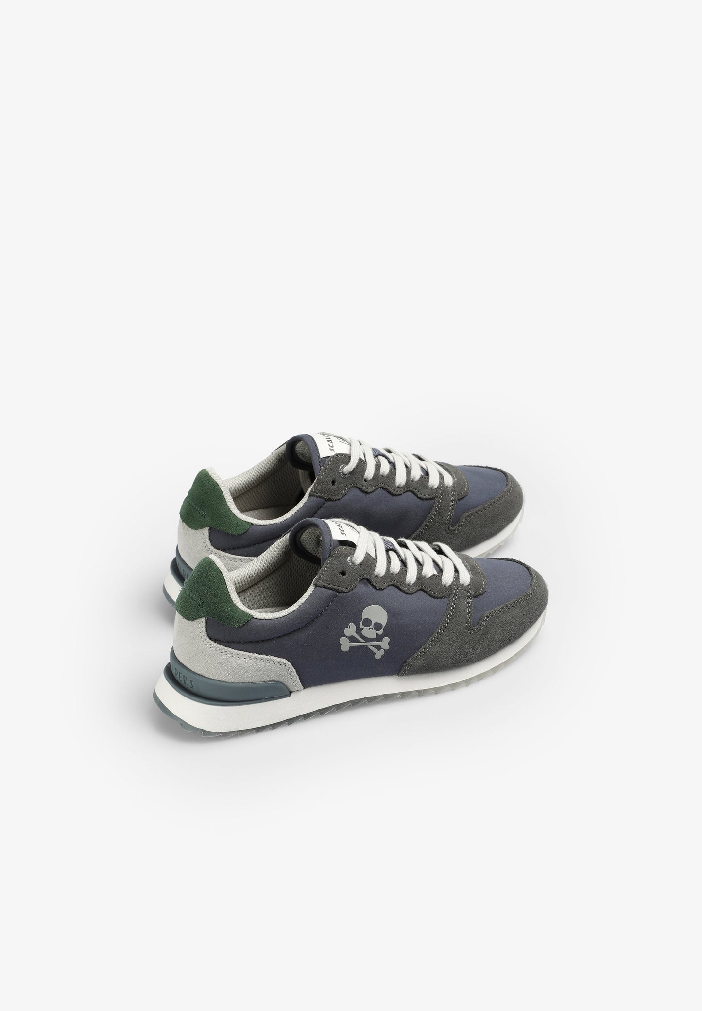 SNEAKERS DOODSHOOFD INSIGNE