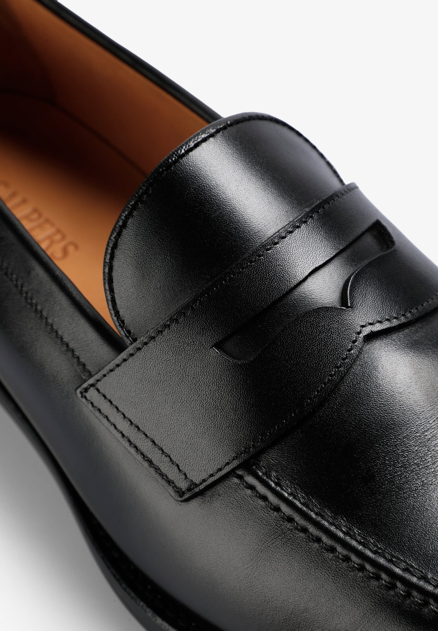 LEATHER LOAFERS WITH APRON