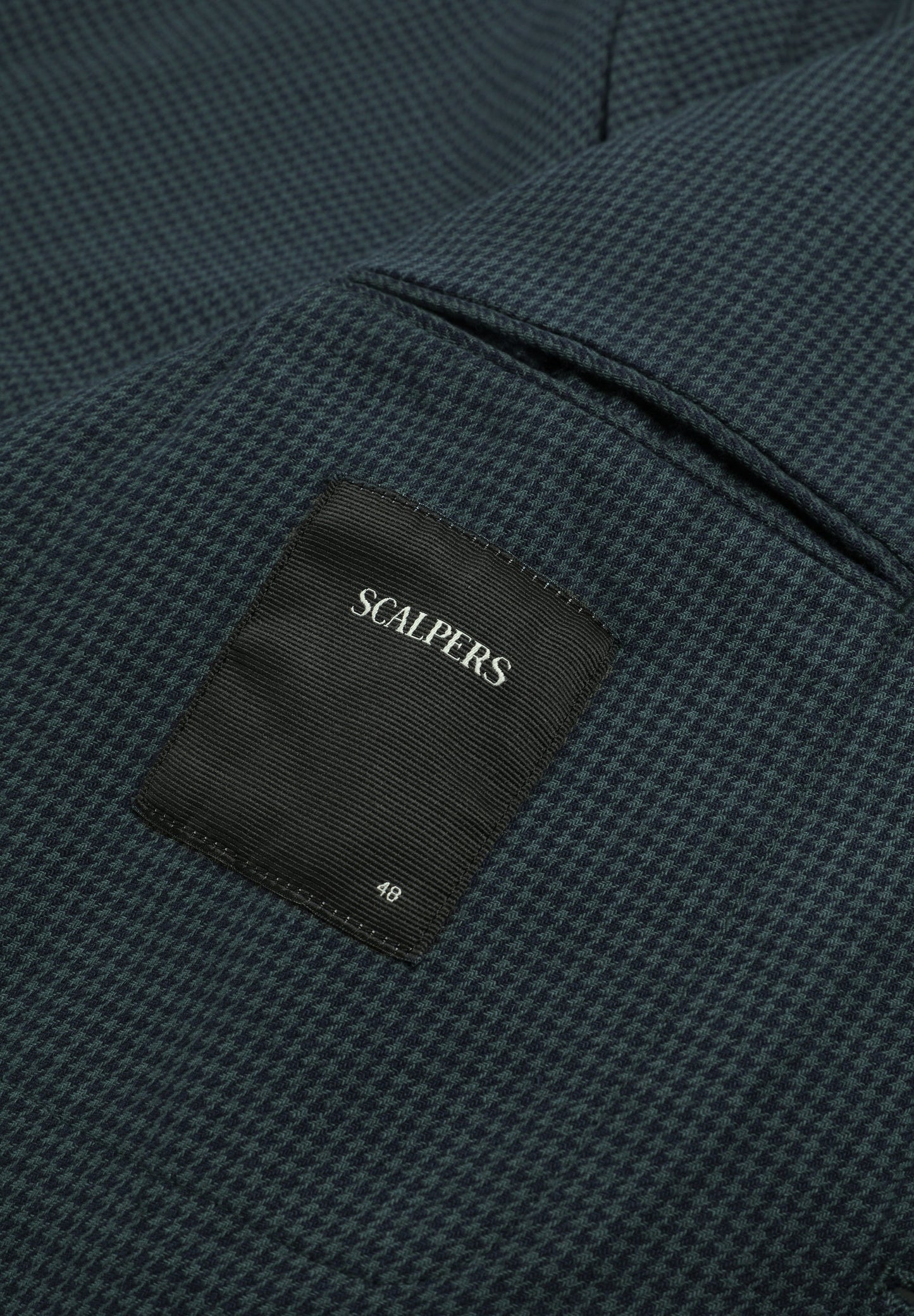 STRAKKE BLAZER MET ZAKKEN