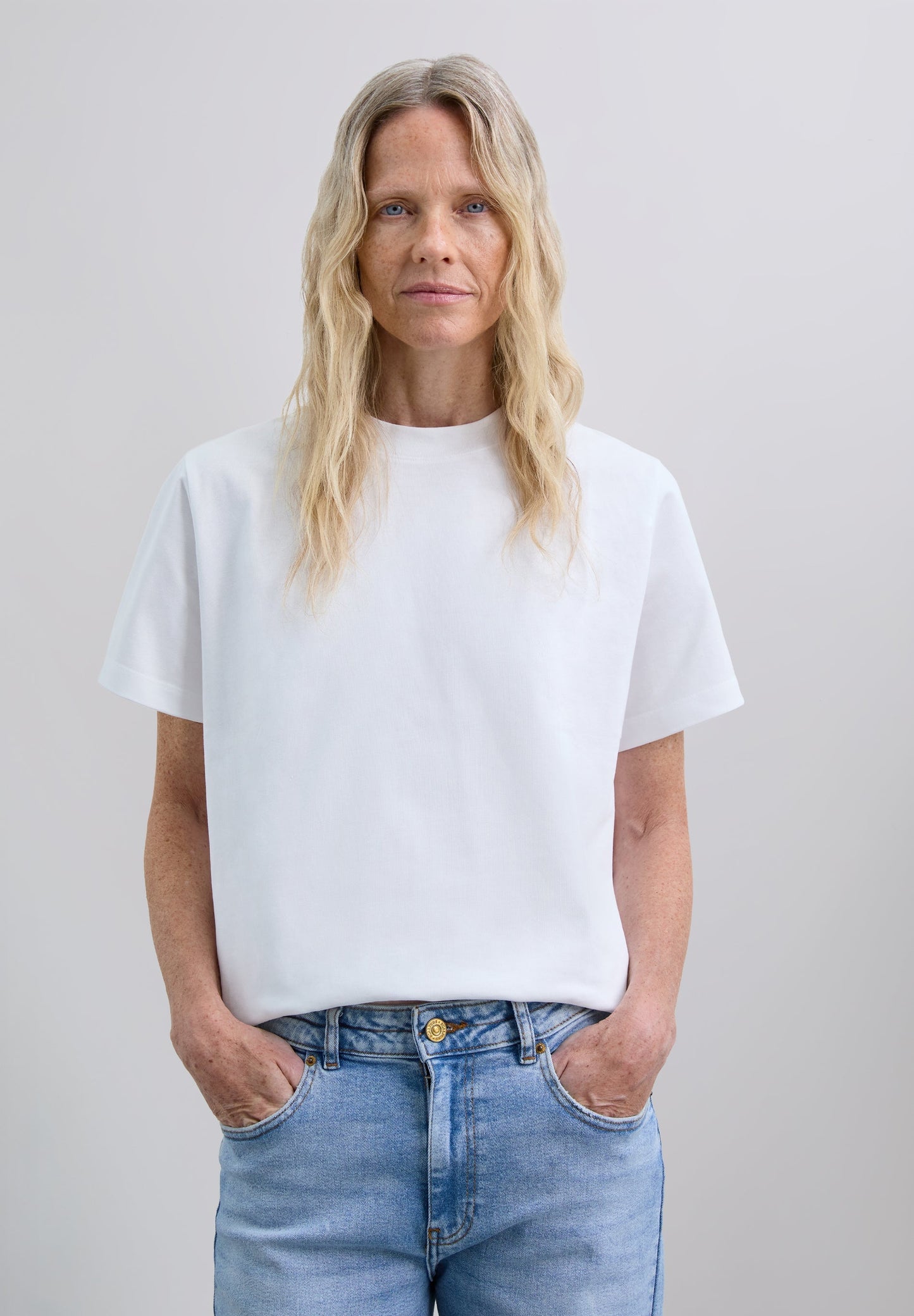 REGULAR FIT BASIC T-SHIRT