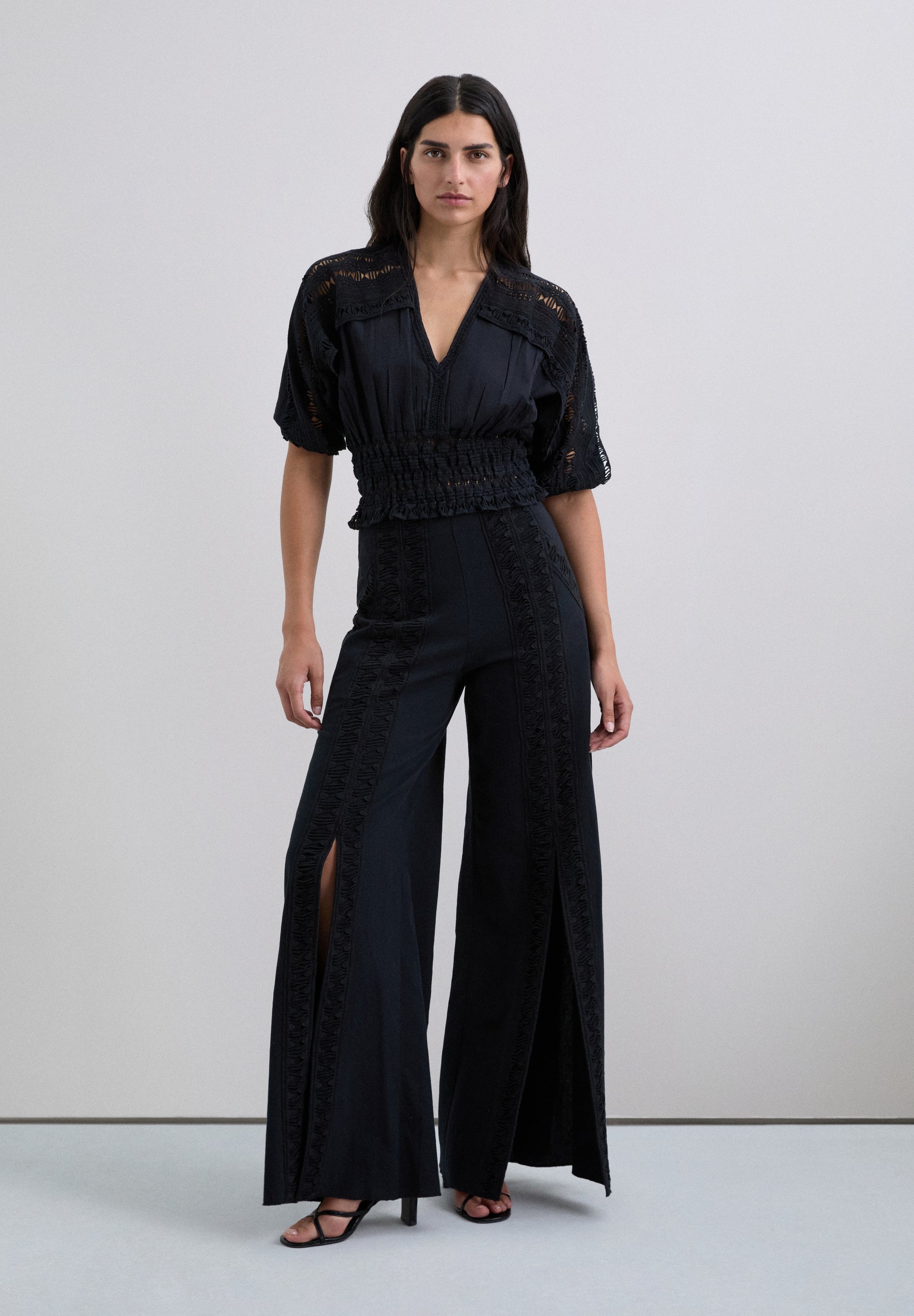 TROUSERS WITH EMBROIDERED DETAIL