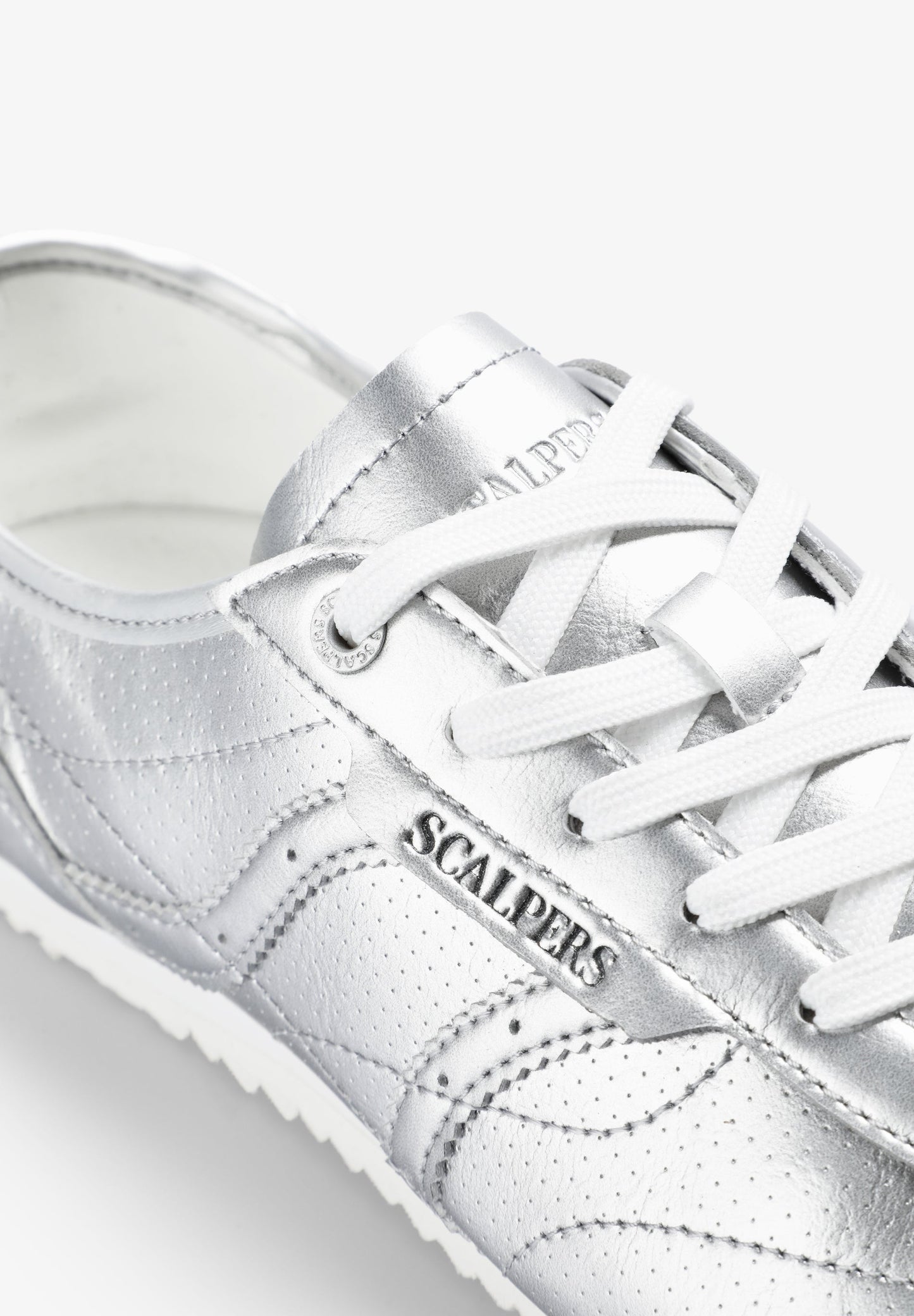 RETRO SUEDE SNEAKERS