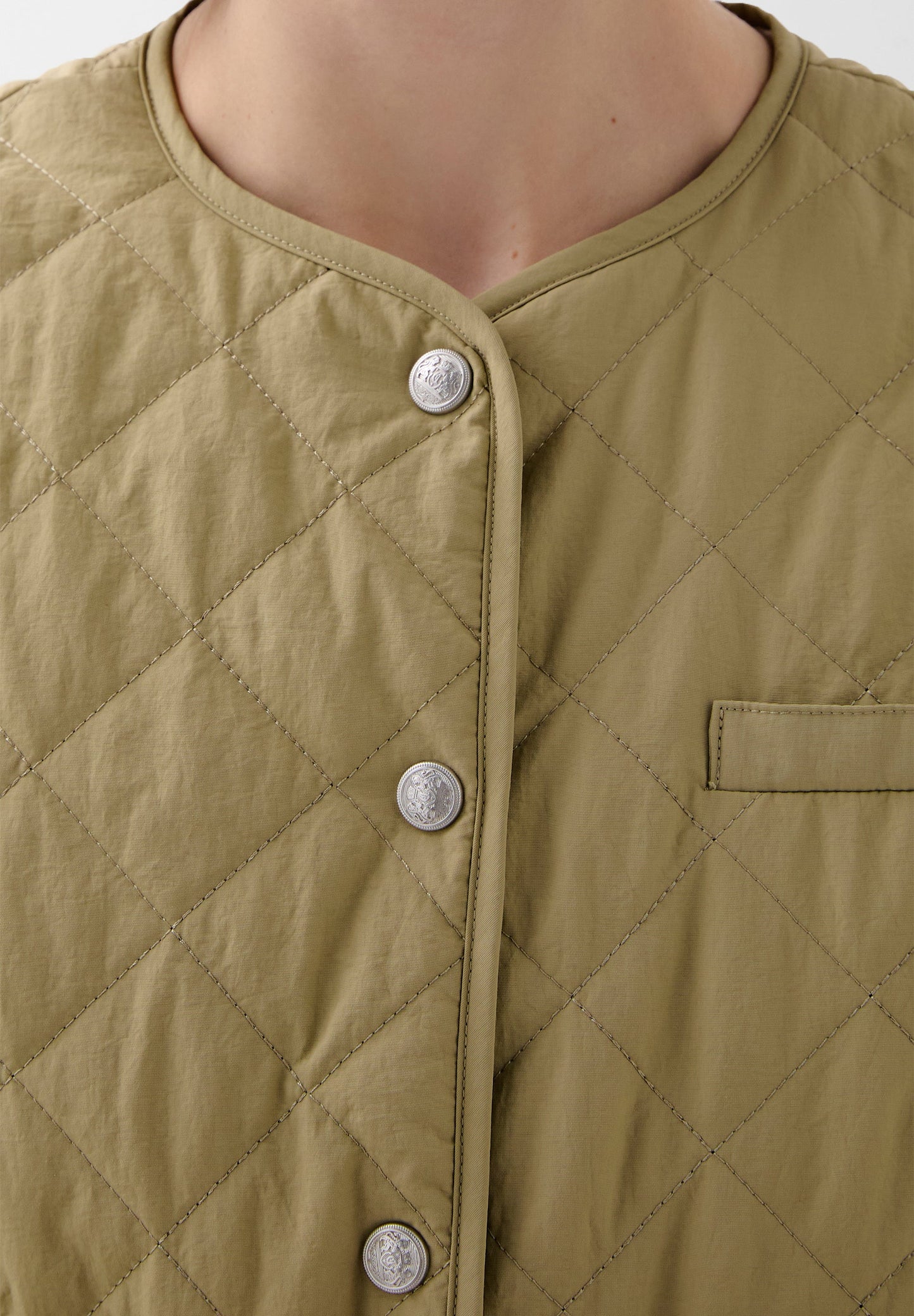 PUFFER JACKET WITH POCKETS