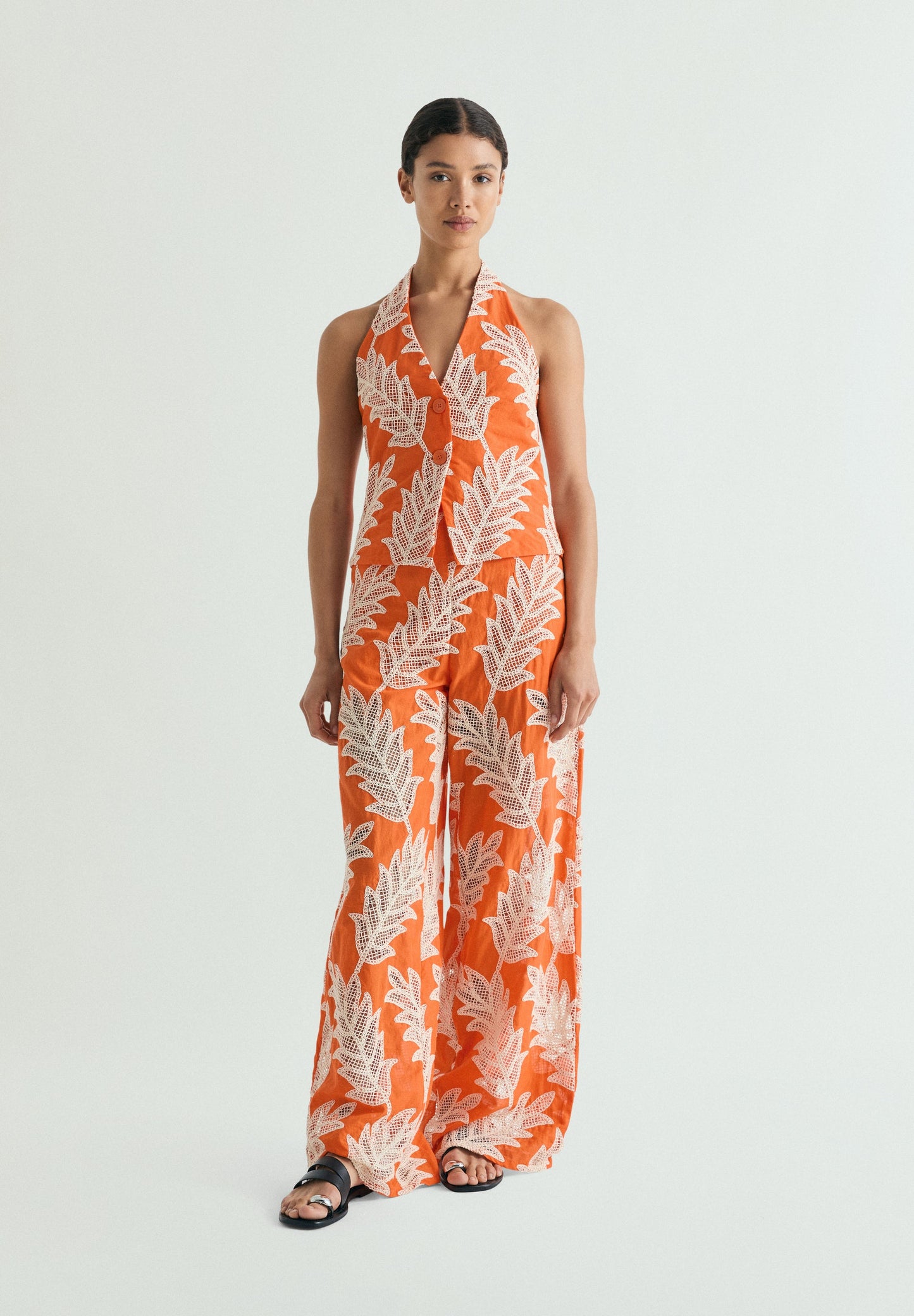 EMBROIDERED FLOWING TROUSERS