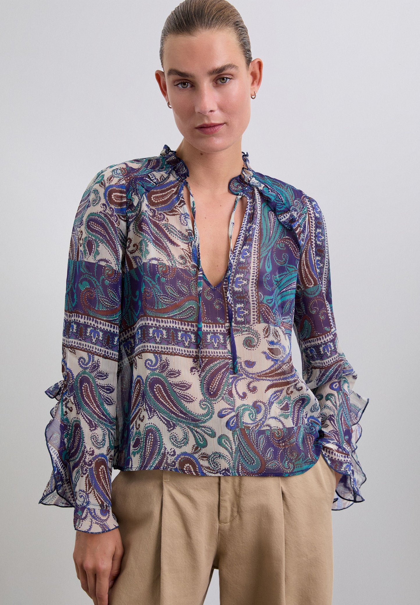SEMITRANSPARANTE BLOUSE PAISLEY