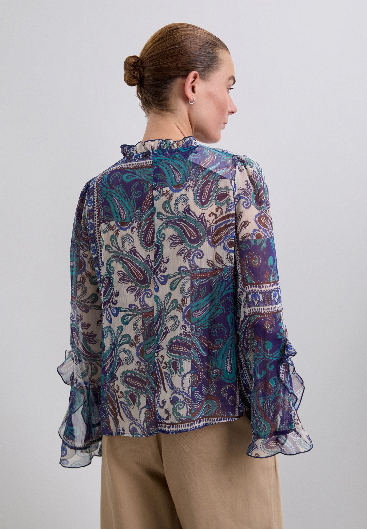 SEMITRANSPARANTE BLOUSE PAISLEY