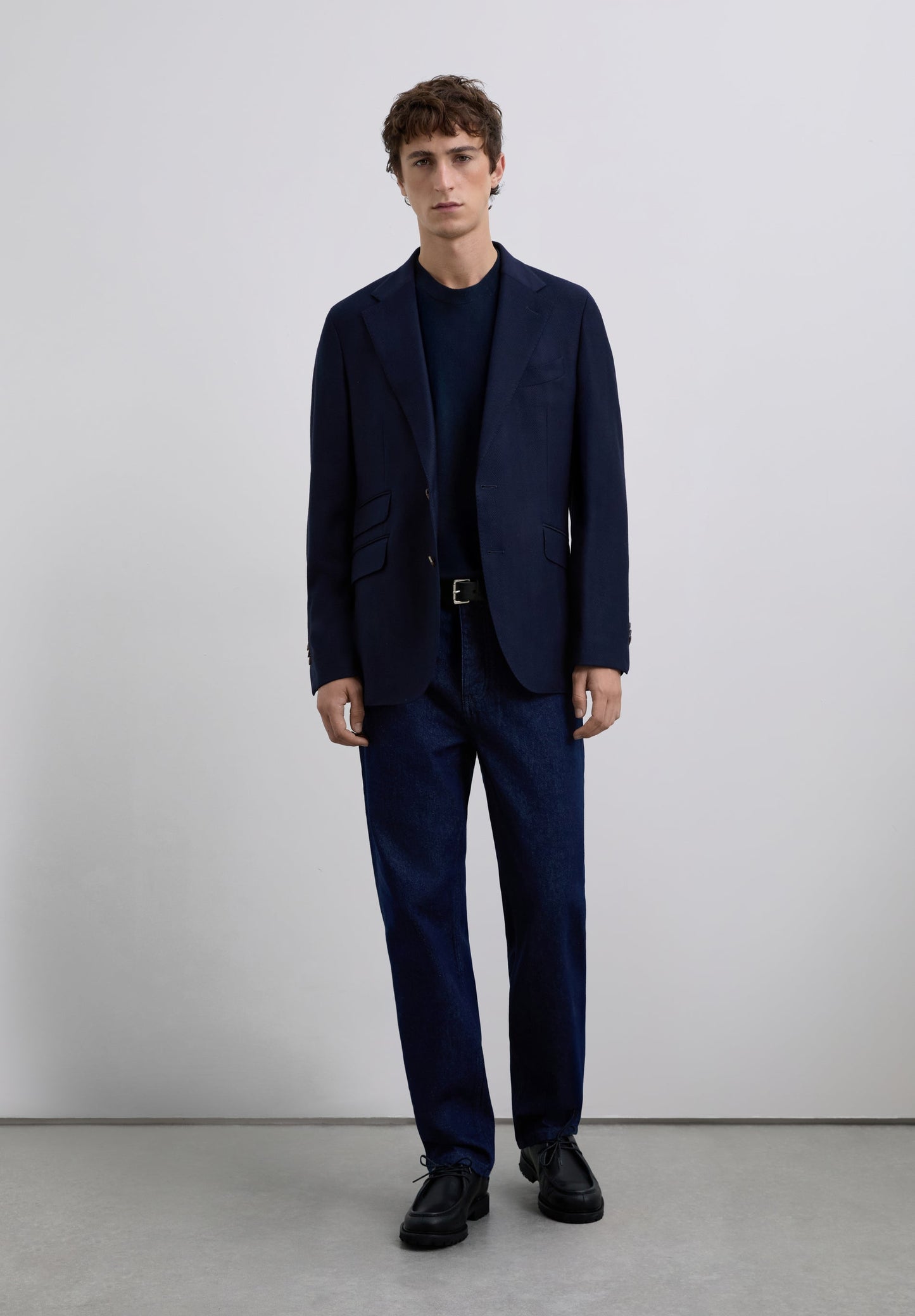 PLAIN-COLOURED WOOL BLAZER