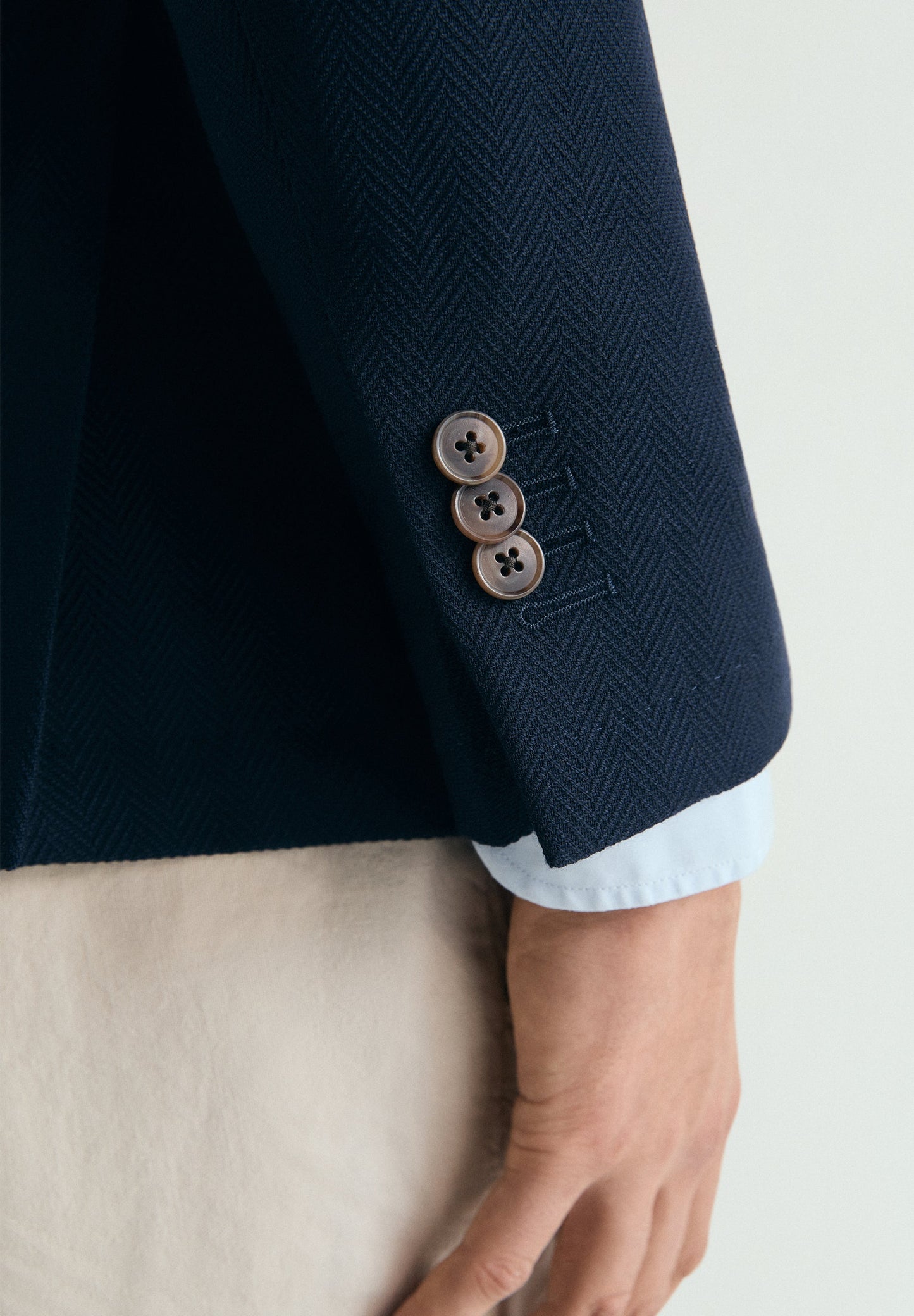 PLAIN-COLOURED WOOL BLAZER