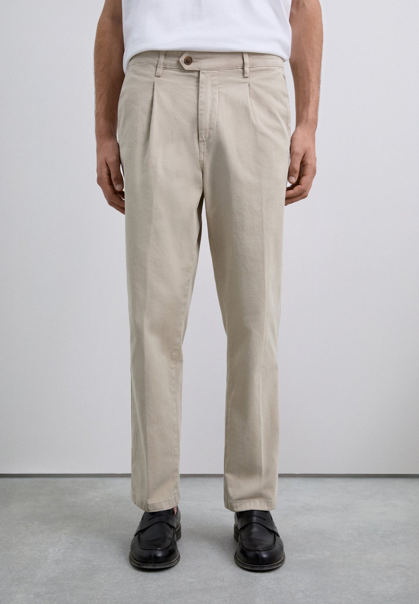 LOOSE FIT DARTED TROUSERS