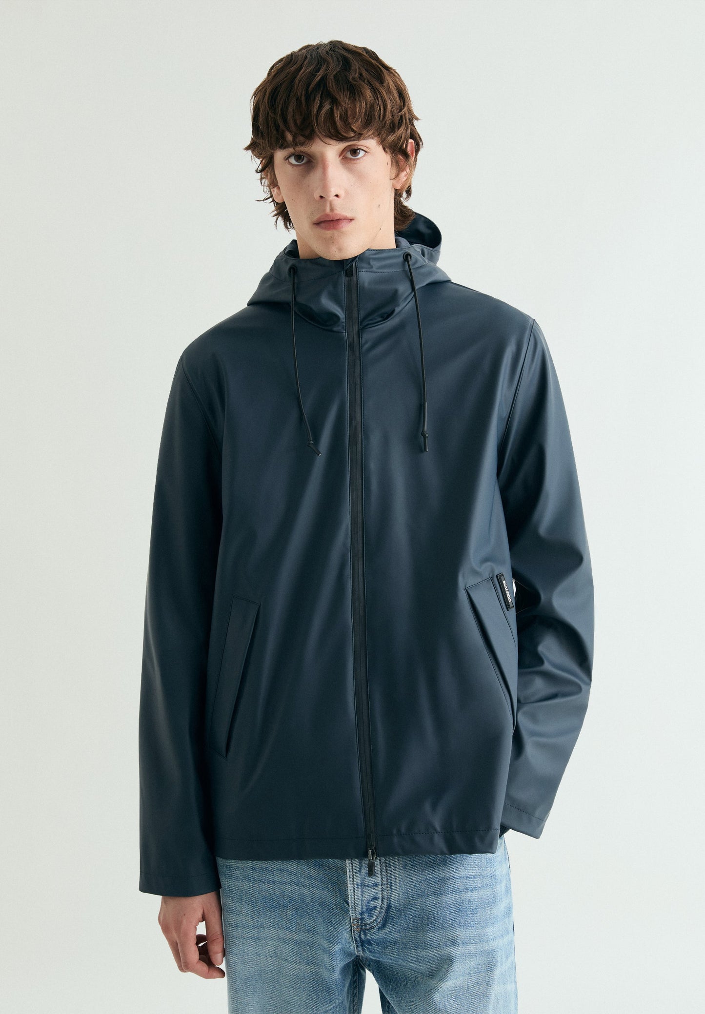 PARKA IMPERMEABLE CON CAPUCHA - Scalpers