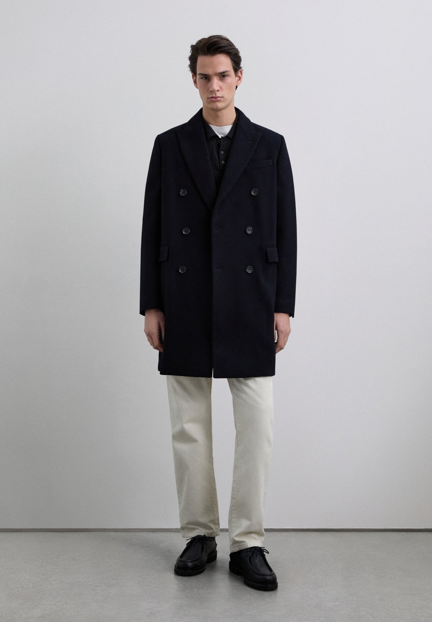 DOUBLE-BREASTED WOOL BLEND COAT