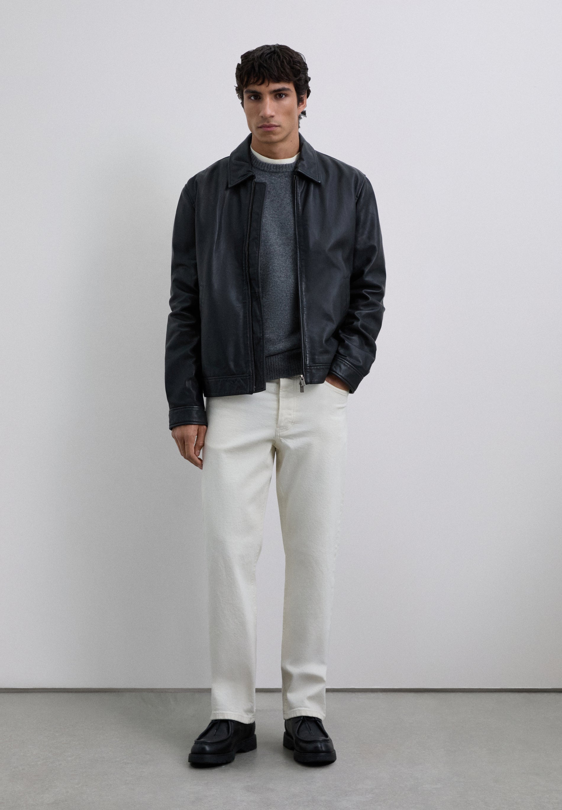 COLLARED LEATHER JACKET