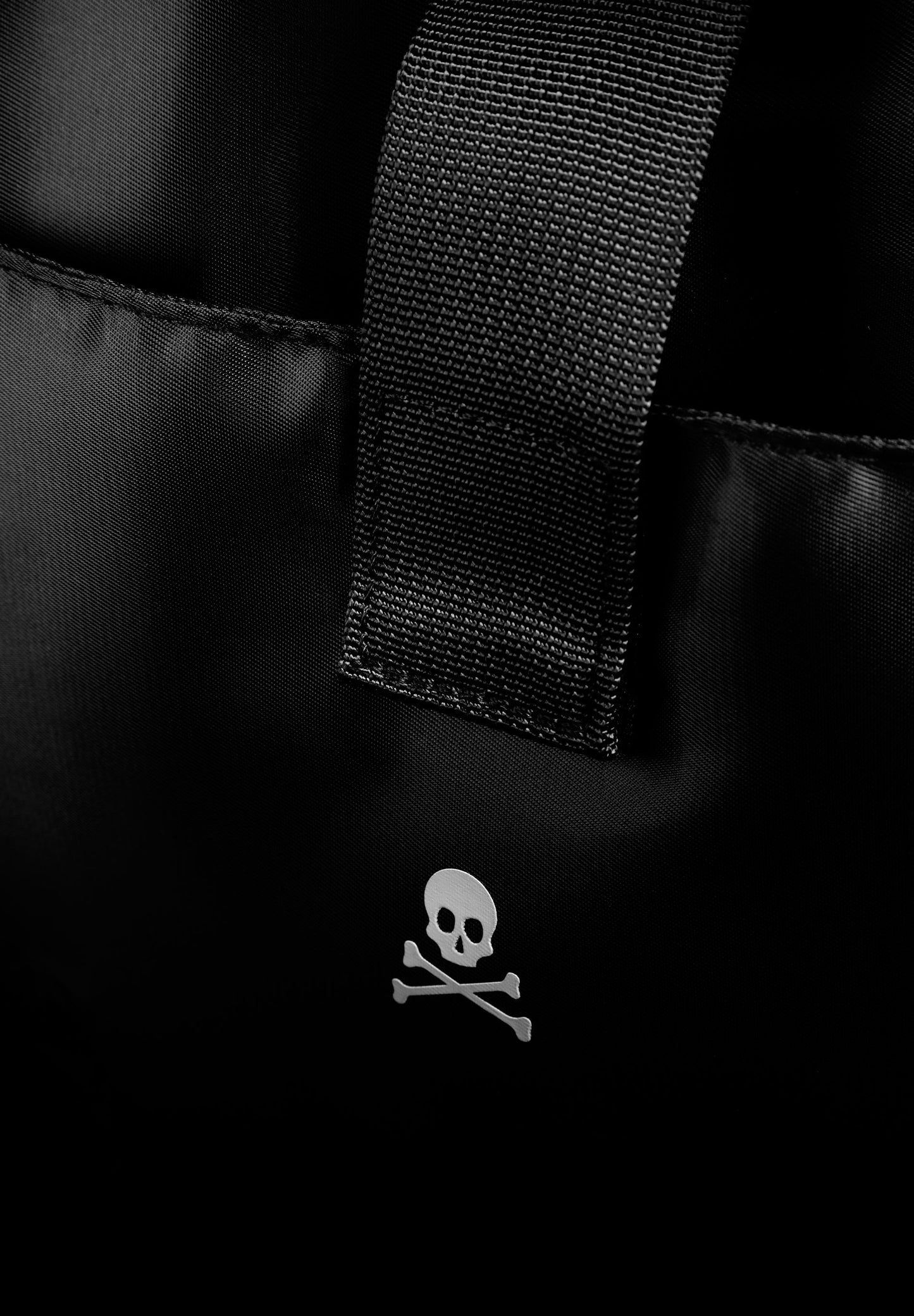 TECHNICAL BACKPACK WITH SKULL