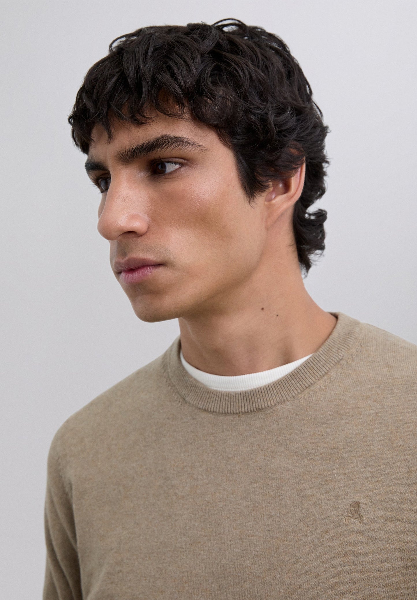 SWEATER WITH EMBROIDERED SKULL