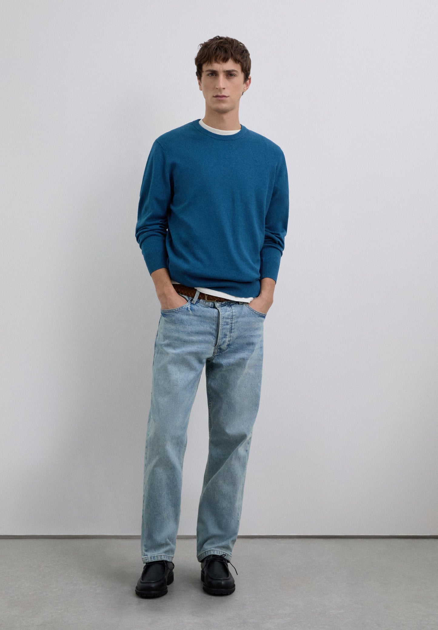 SWEATER WITH EMBROIDERED SKULL