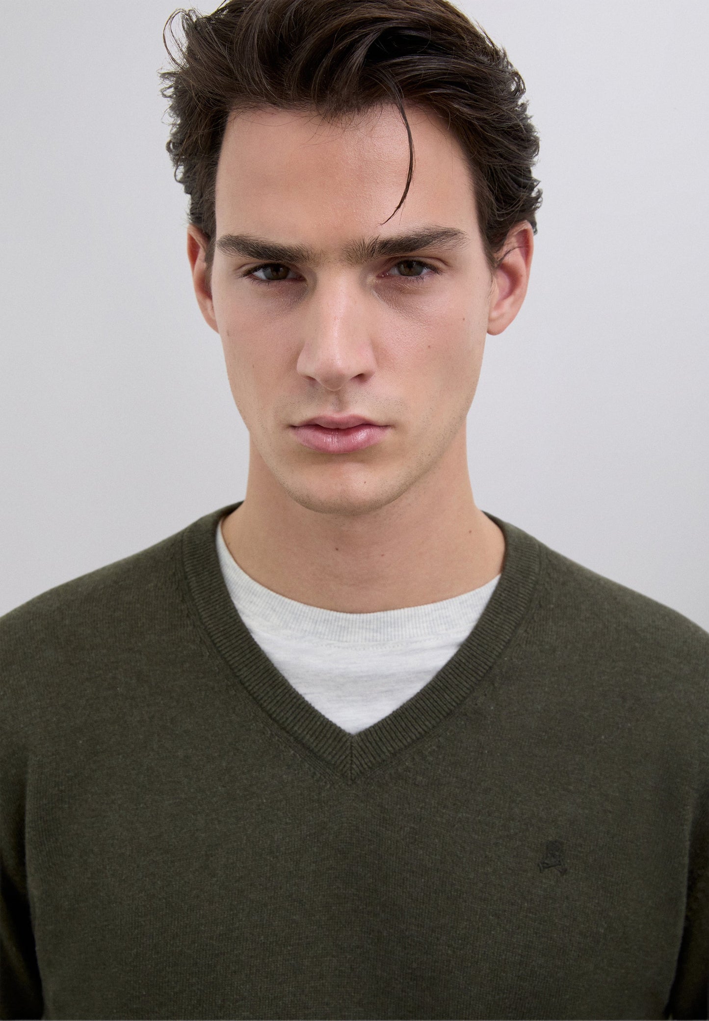 V-NECK SKULL SWEATER