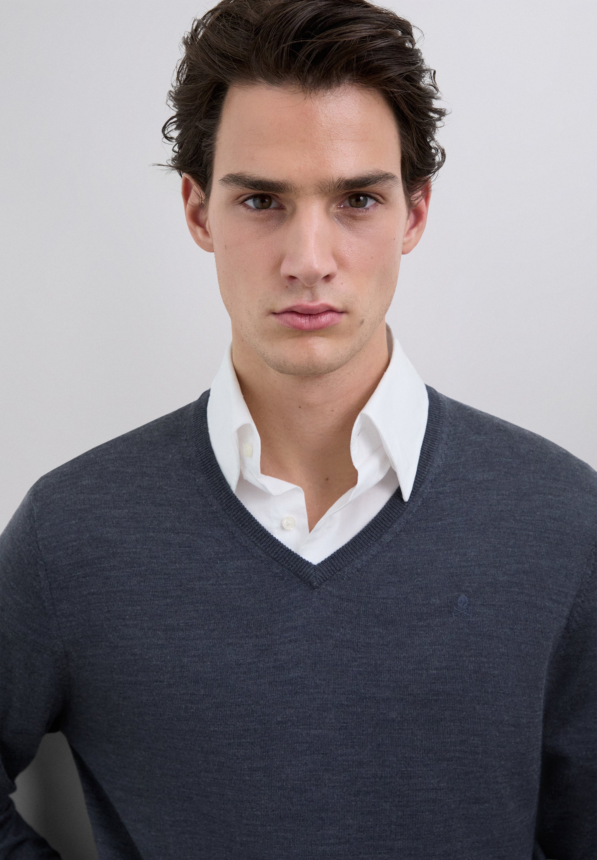 V-NECK WOOL SWEATER WITH SKULL